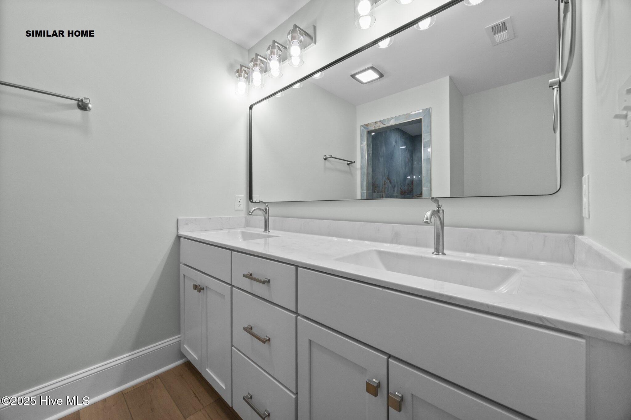 100508414 | Photo 27