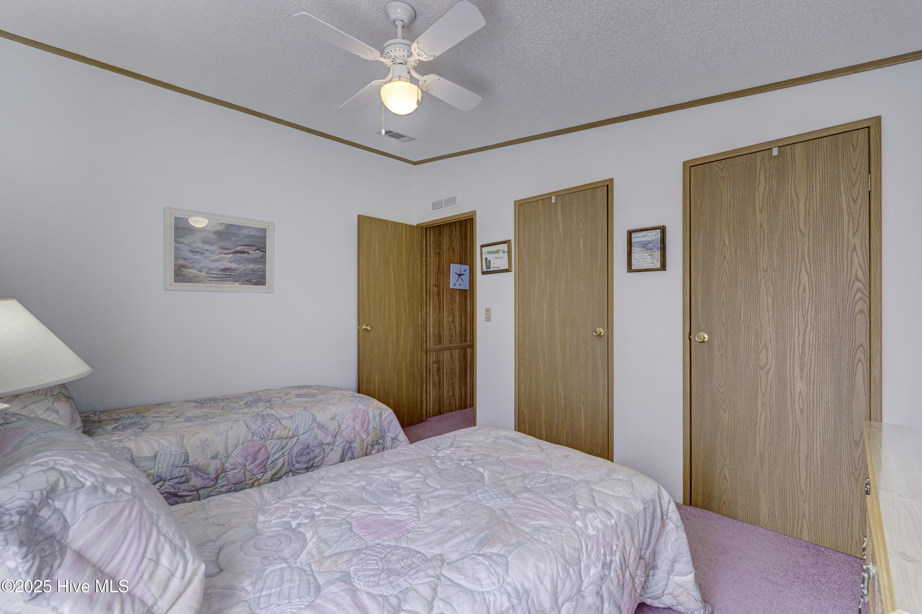 100532142 | Photo 23