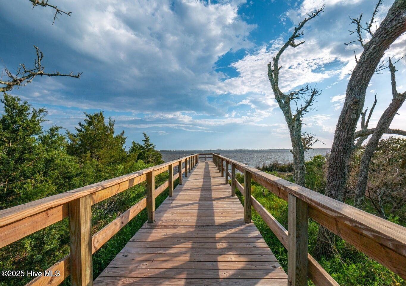 100535765 | Photo 87