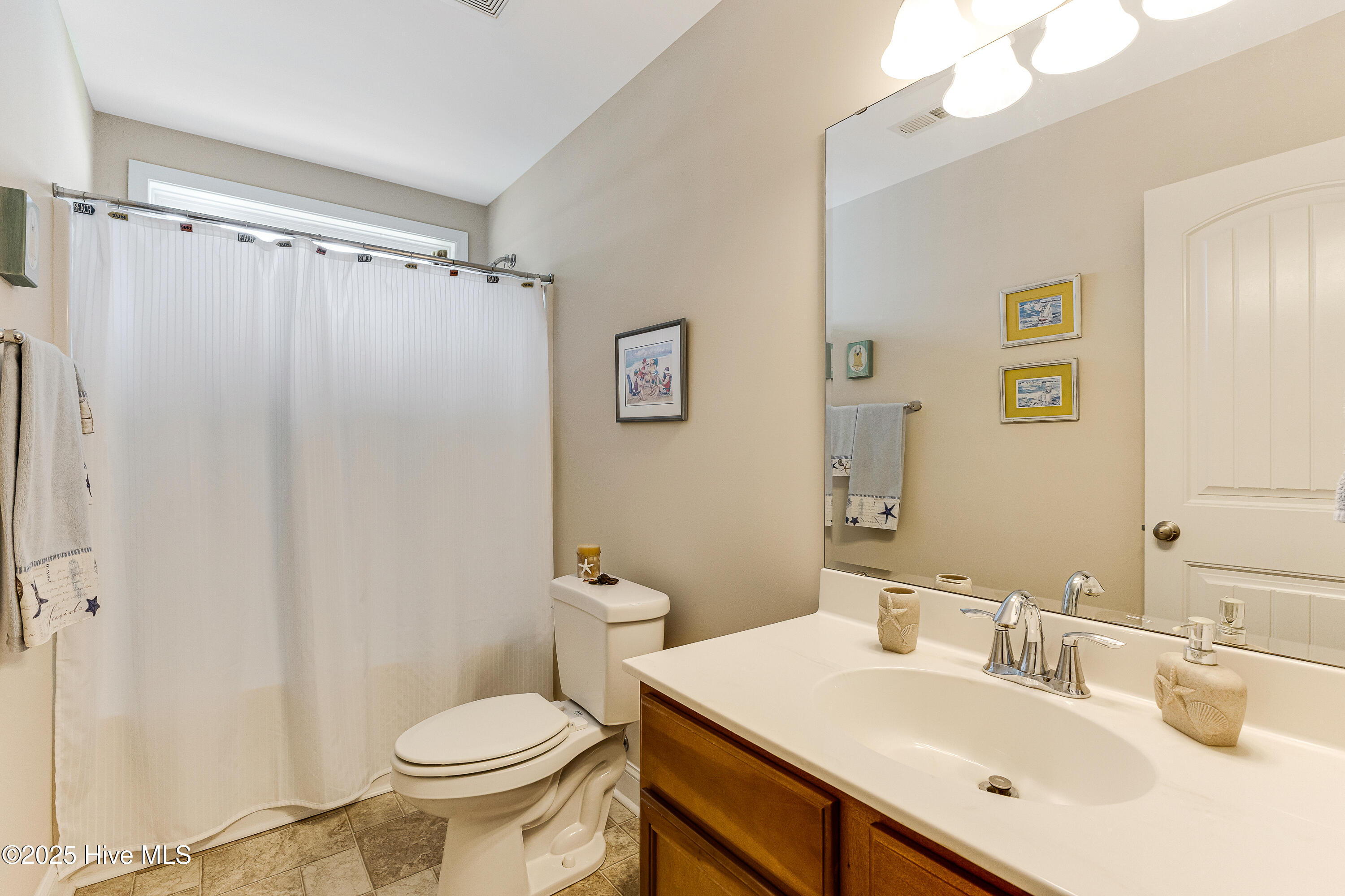 100516362 | Photo 20