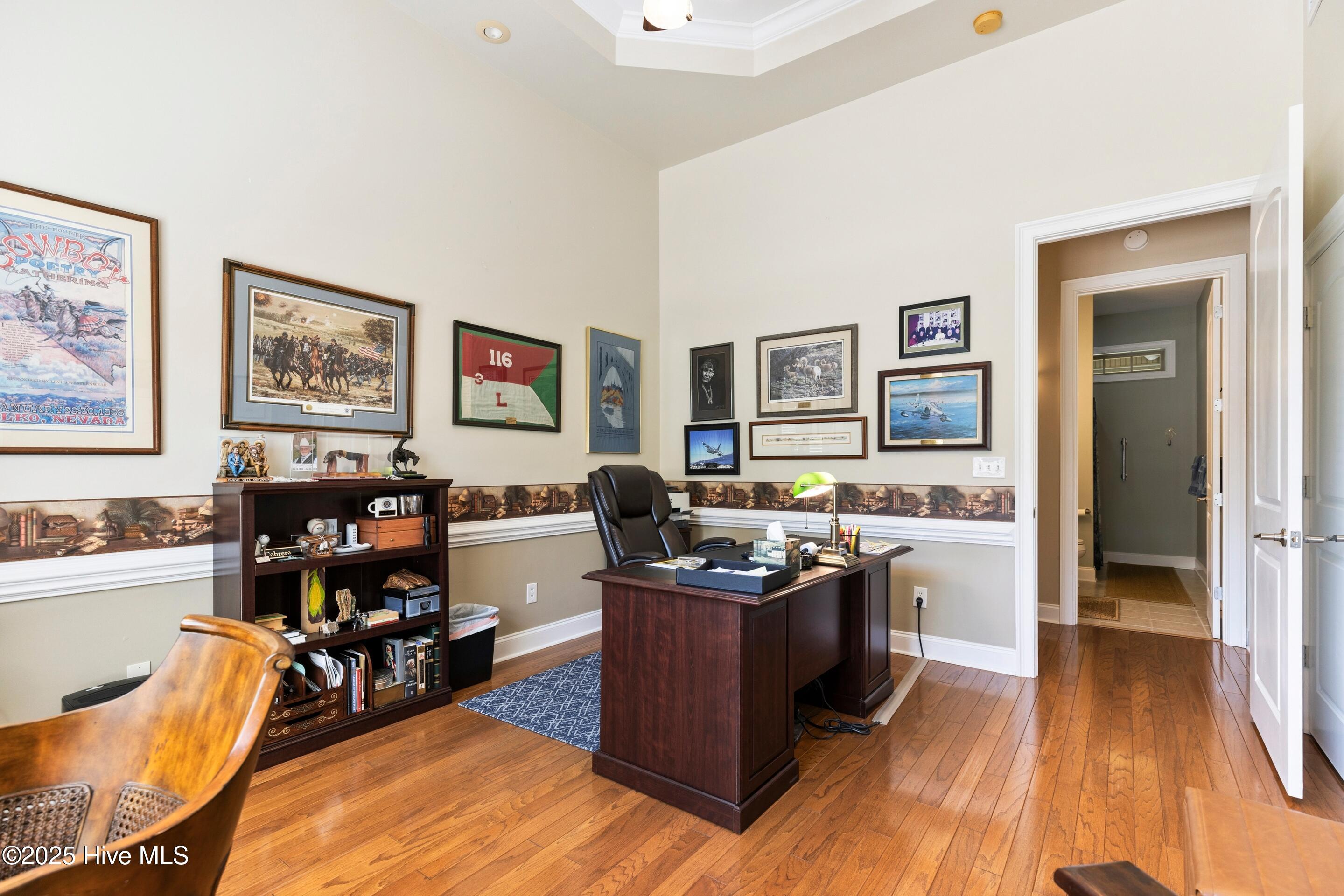 100529602 | Photo 54