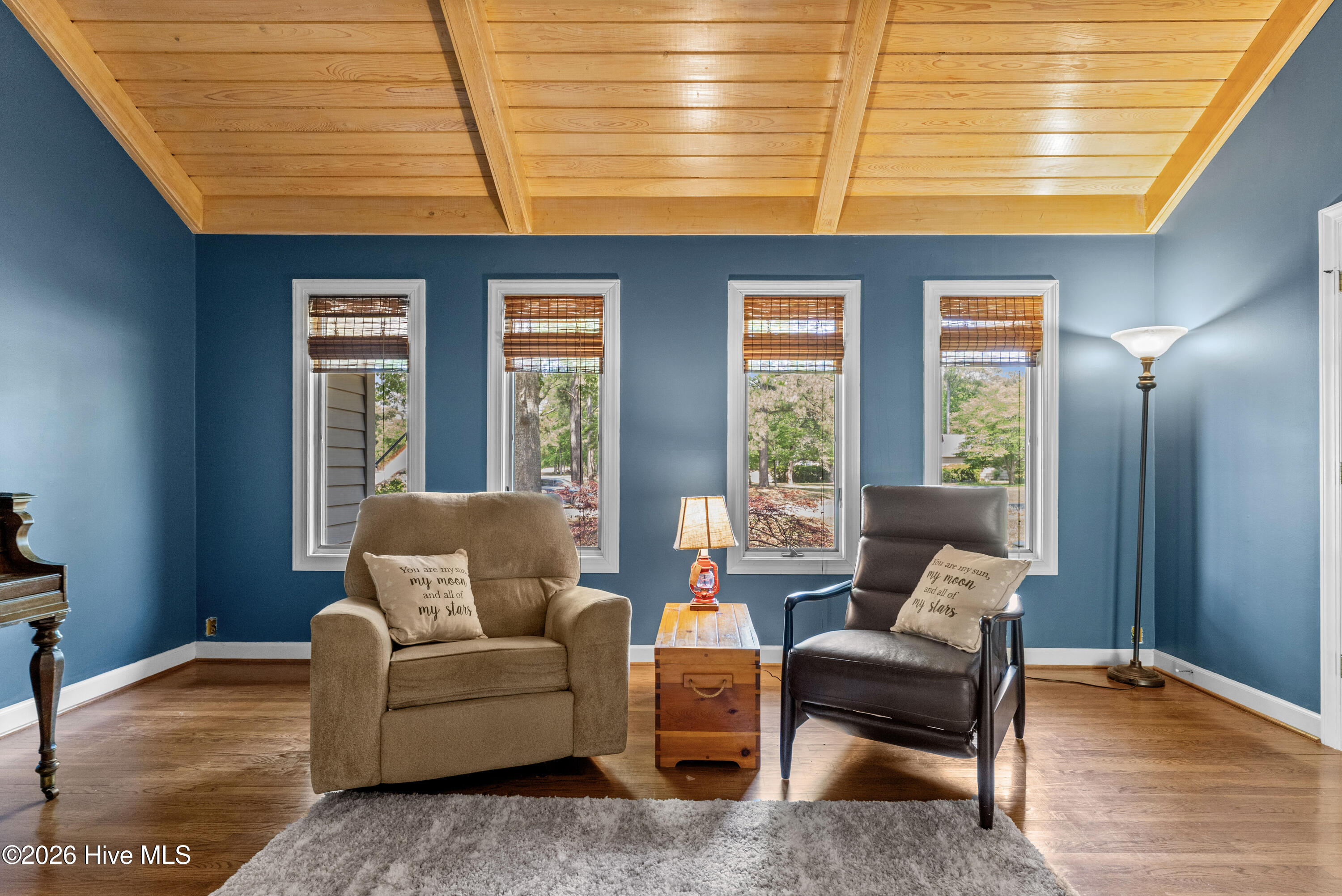 100569922 | Photo 11