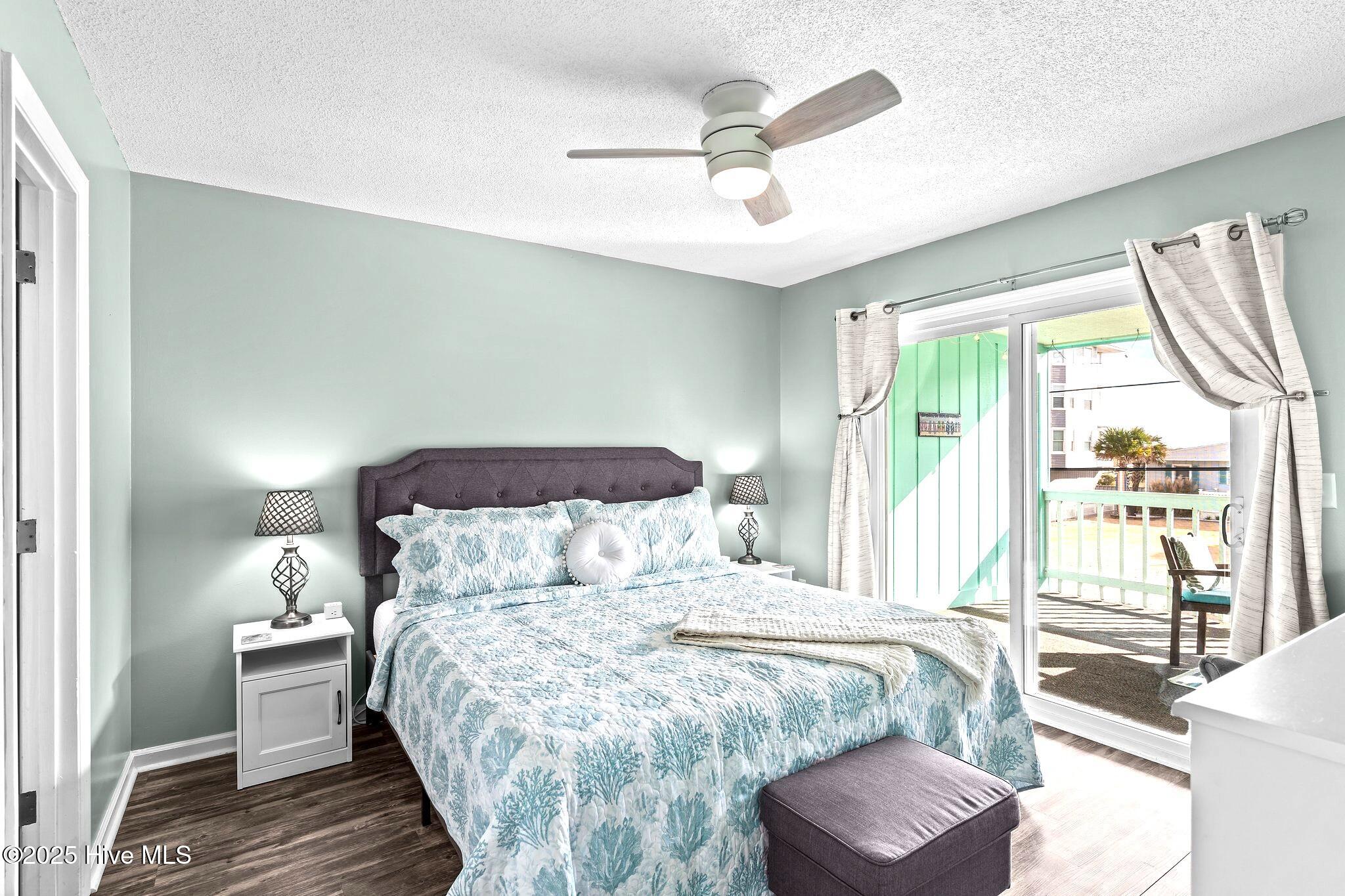 100530114 | Photo 12