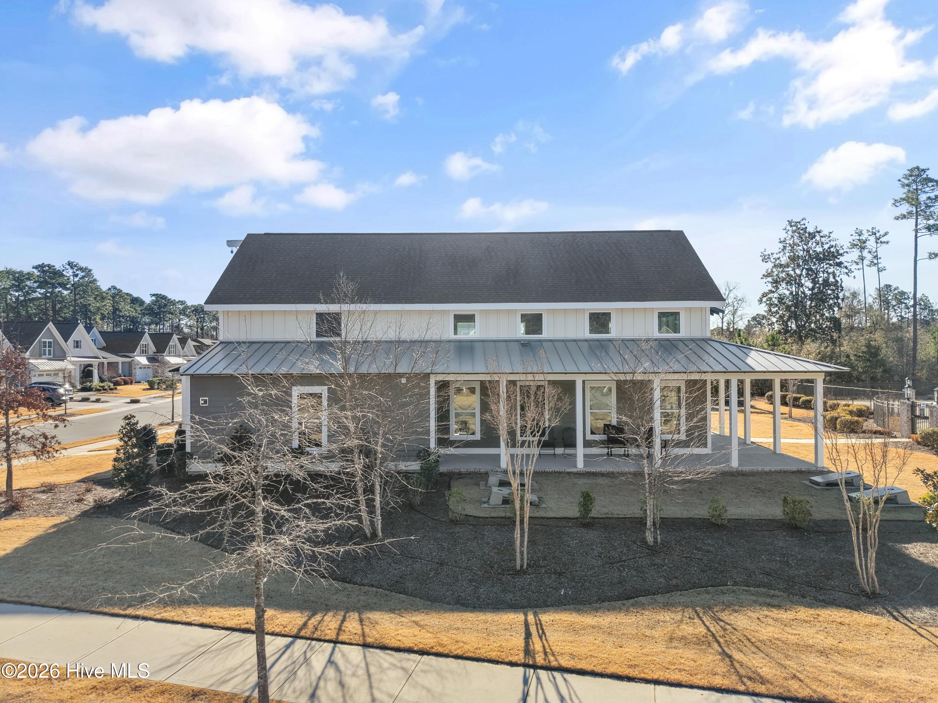 100558419 | Photo 57