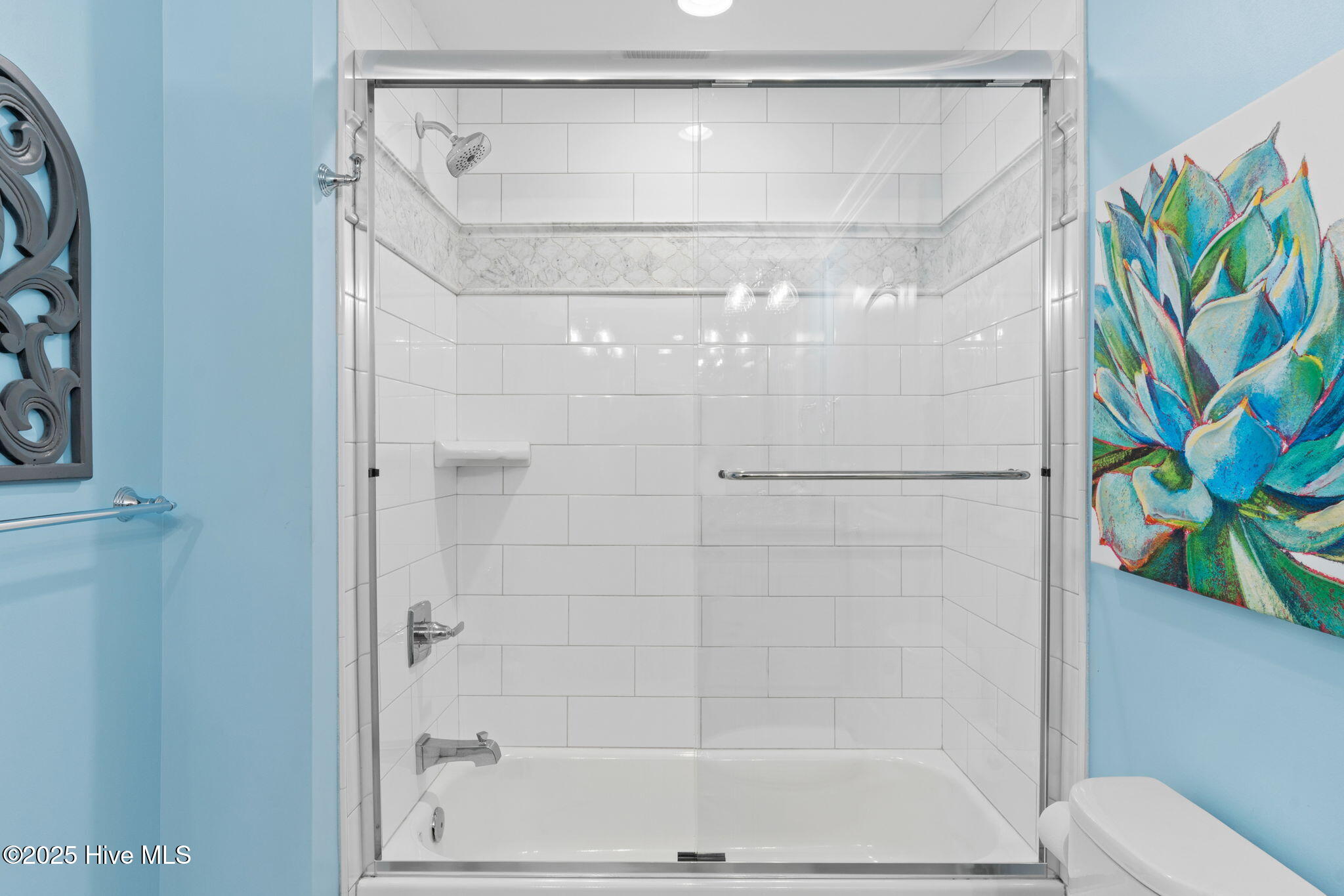 100541677 | Photo 51