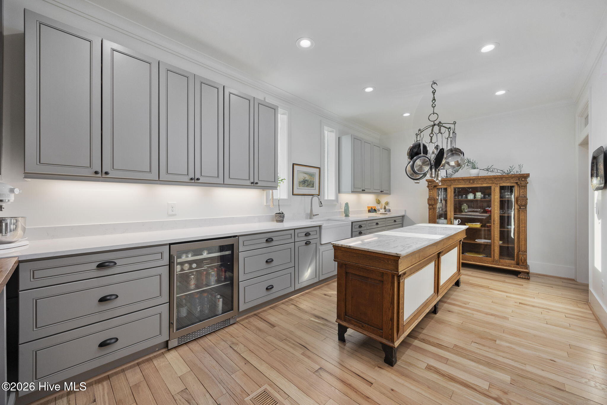 100553128 | Photo 31