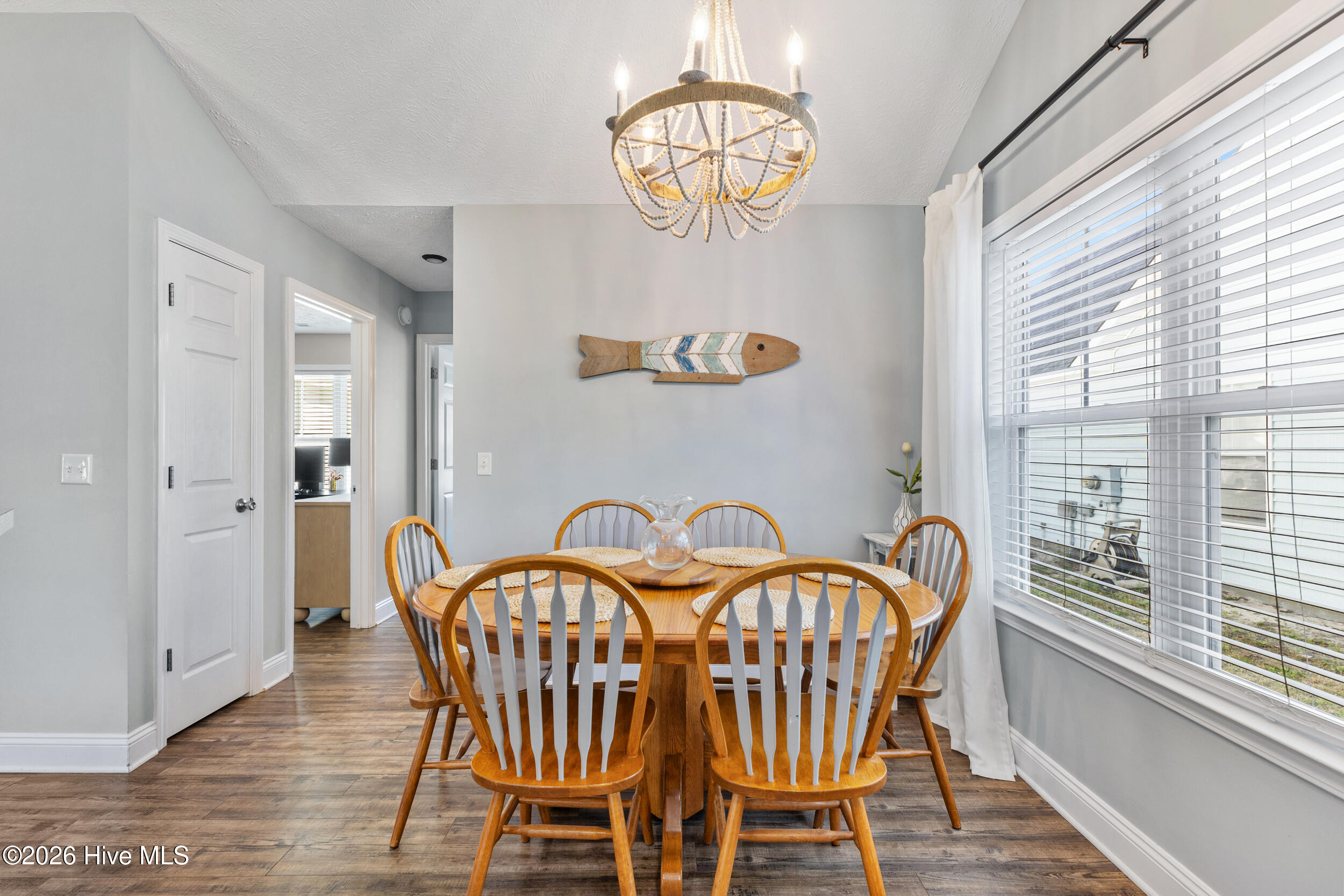 100564970 | Photo 10