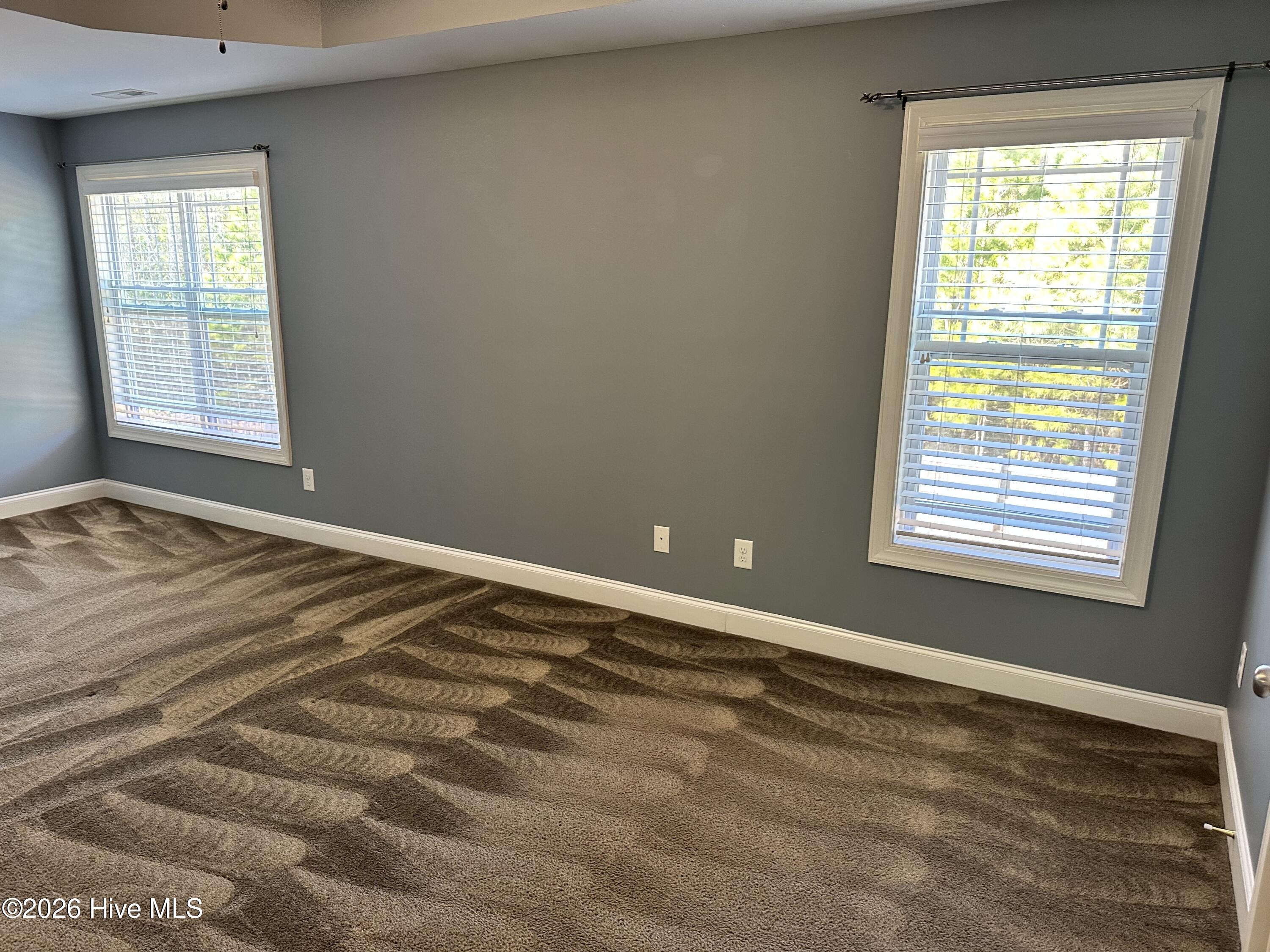 100548950 | Photo 22