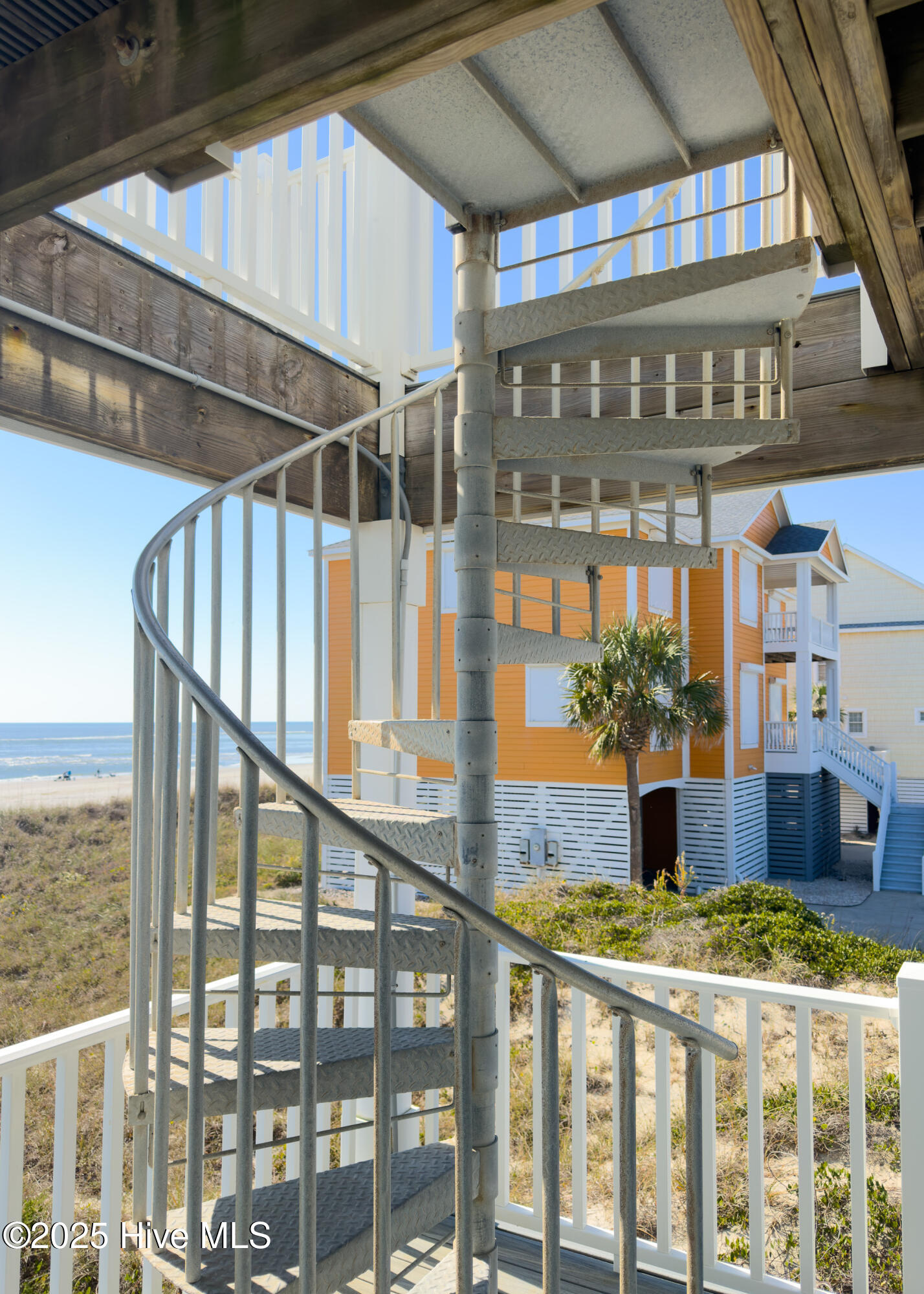 100541150 | Photo 52