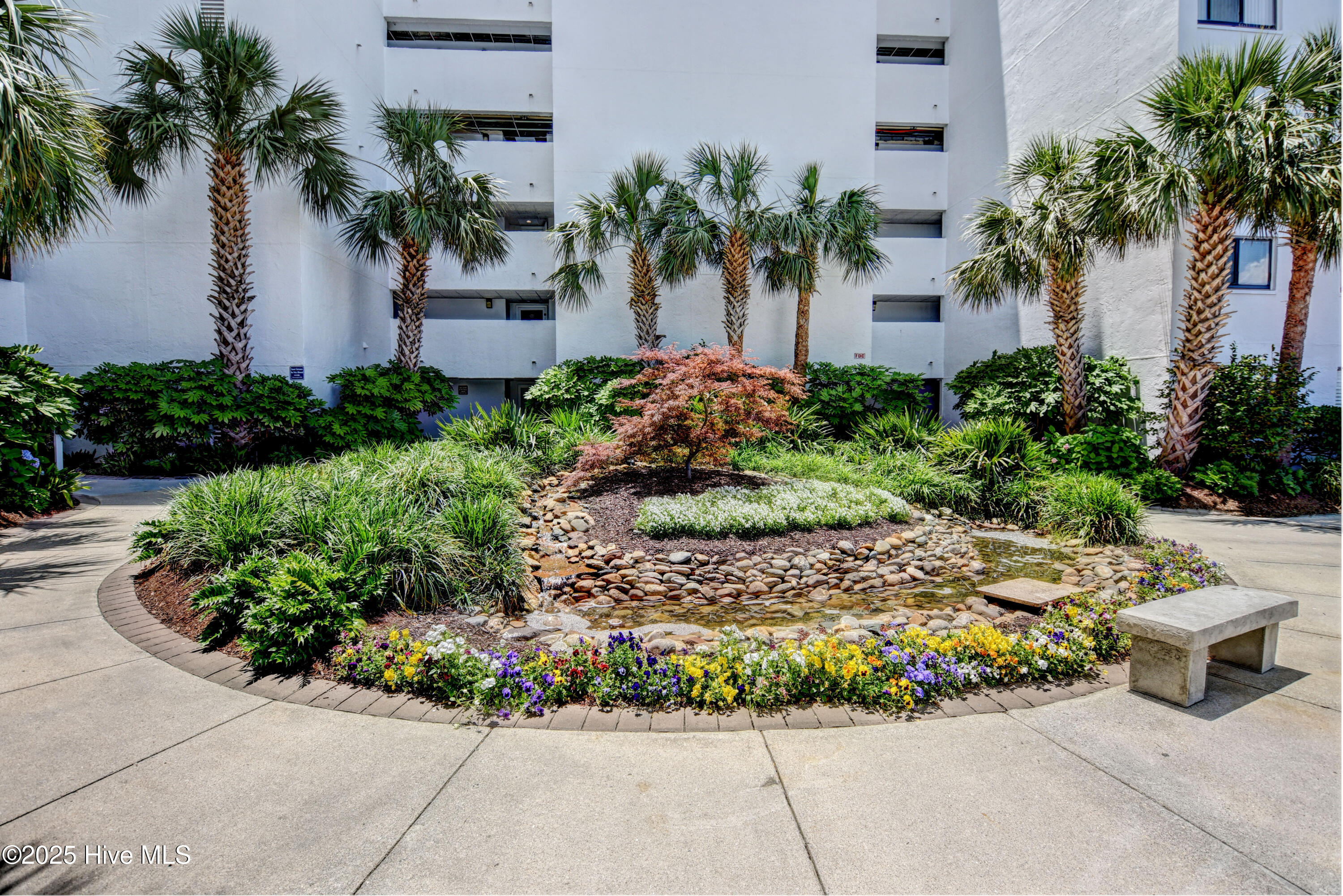 100549475 | Photo 29