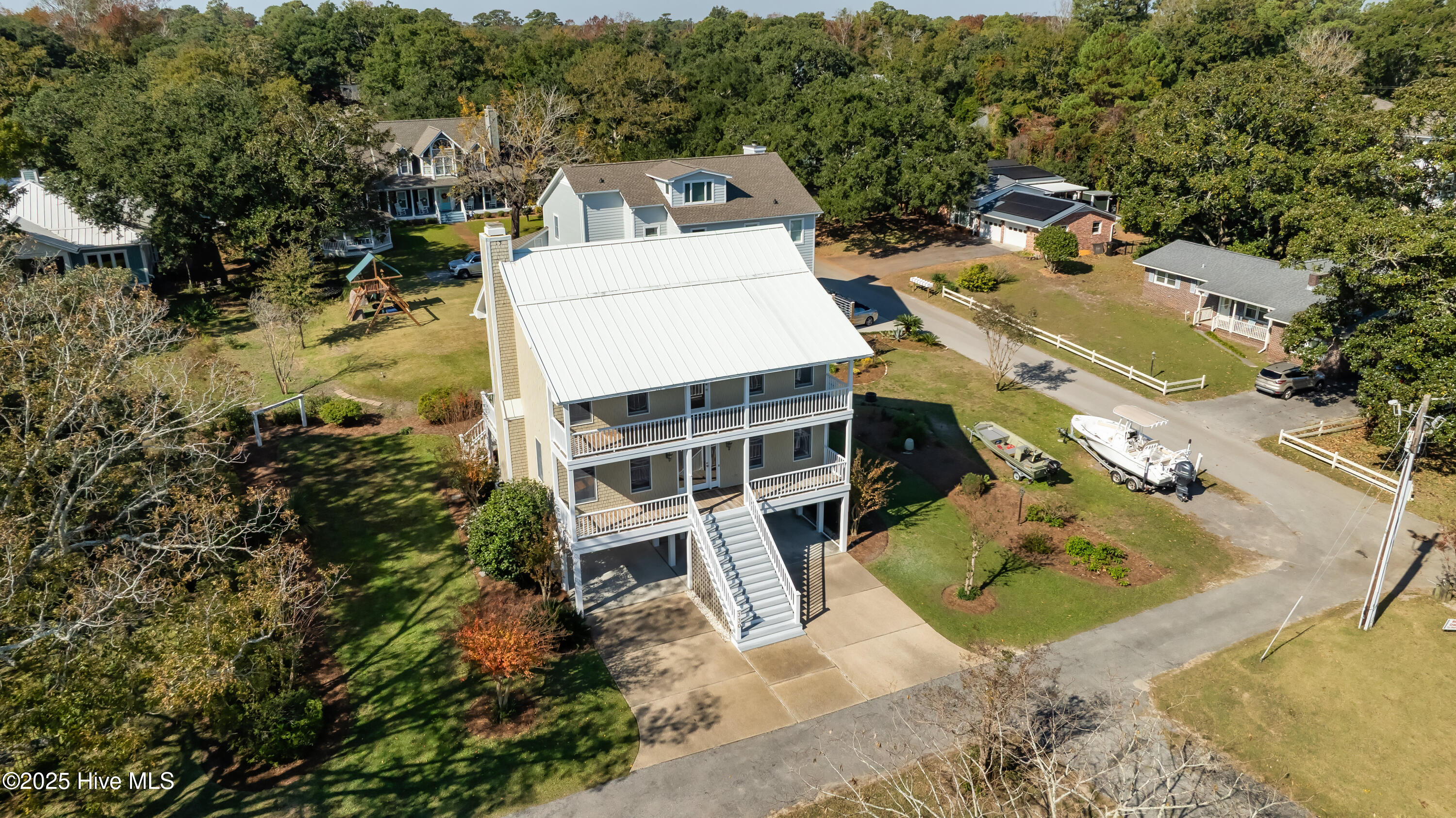 100540971 | Photo 53