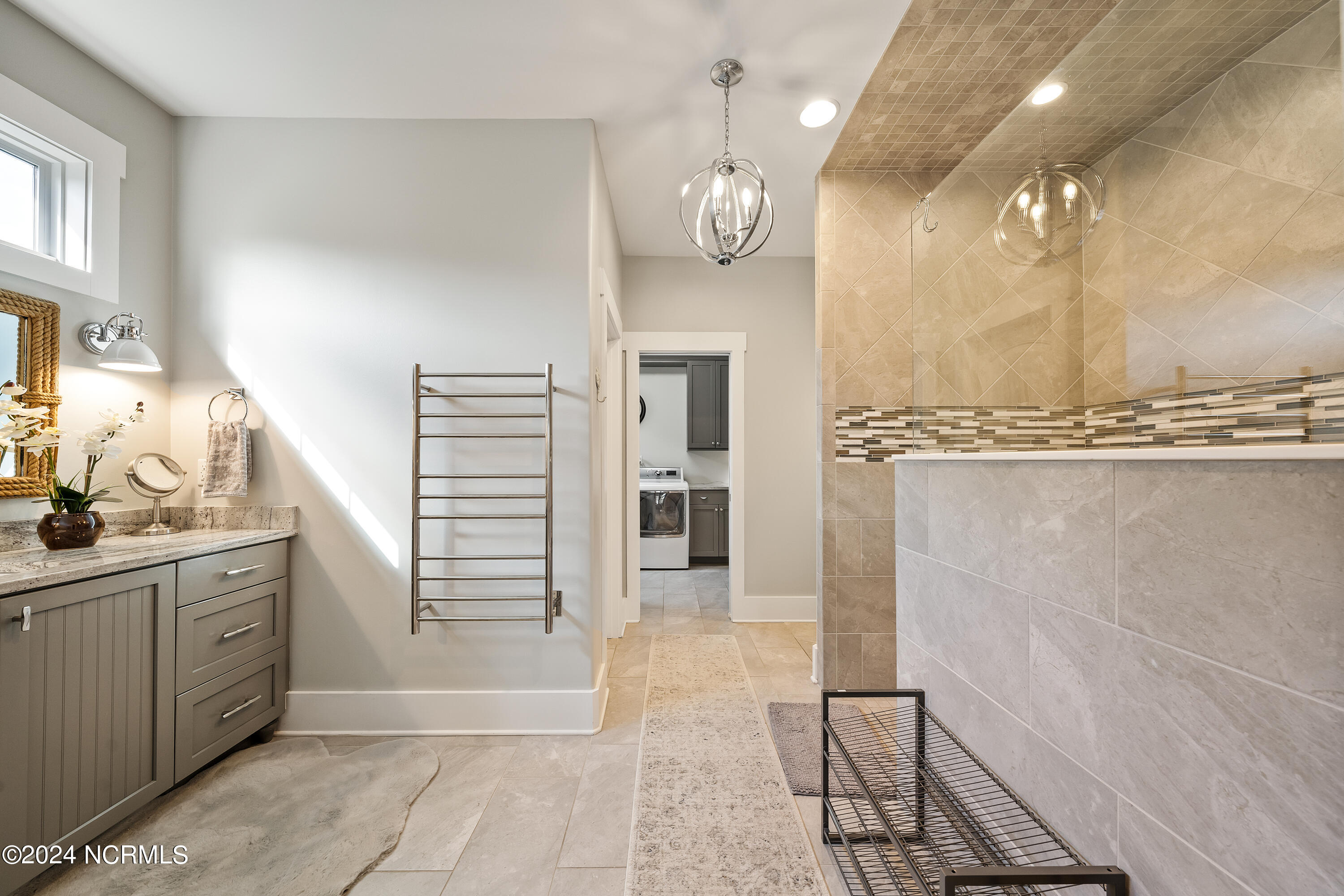 100462774 | Photo 40