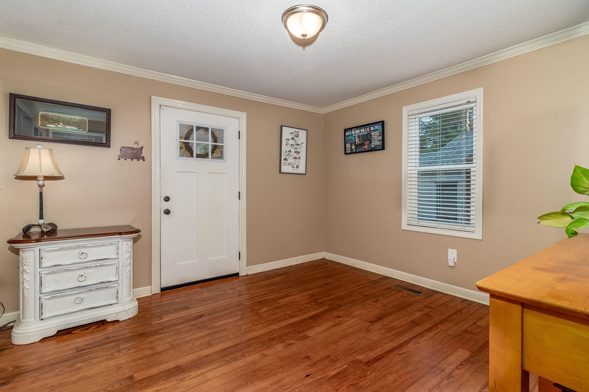 10-web-or-mls-542 HICKMAN RD ©-