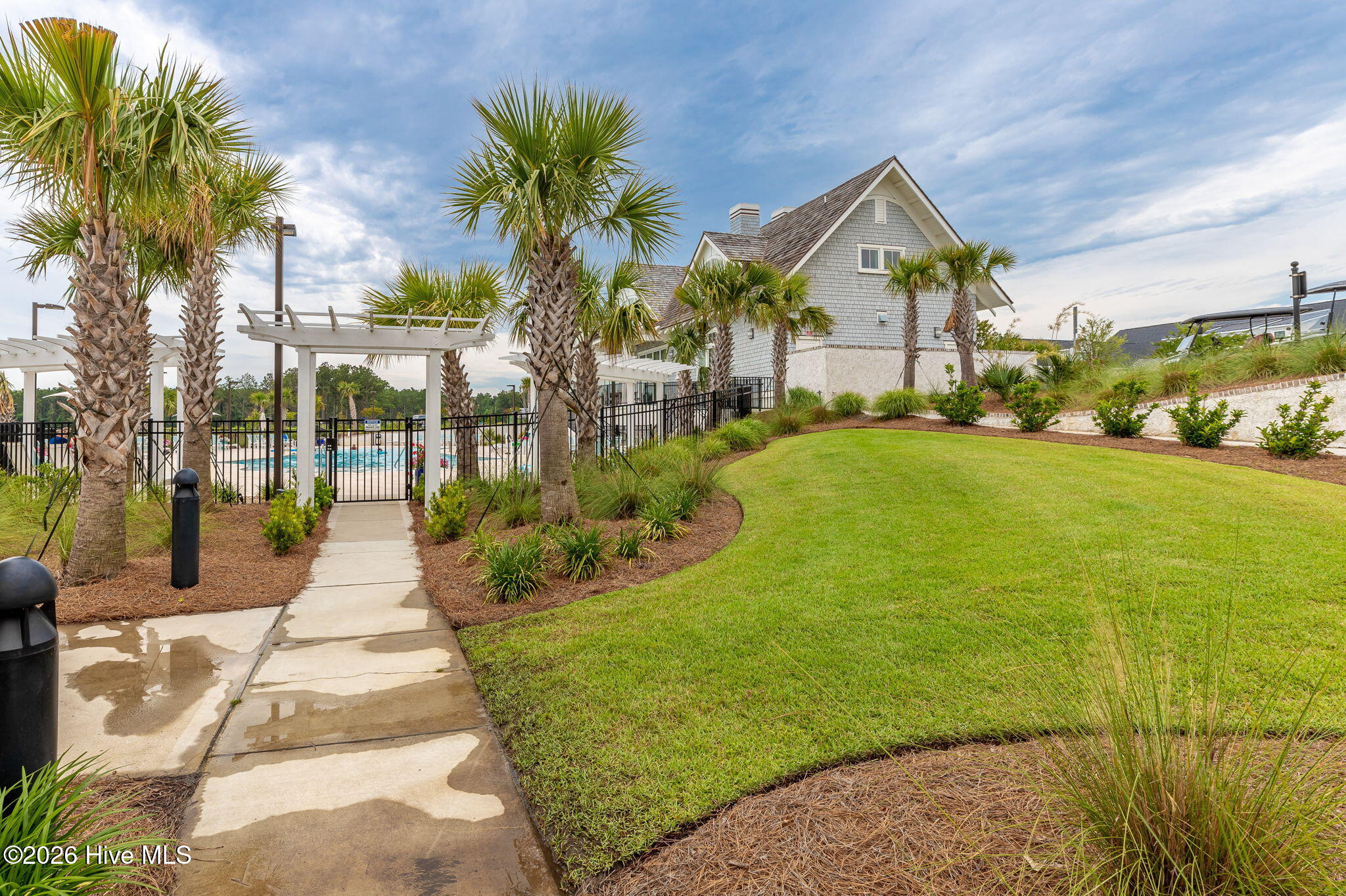 100558696 | Photo 34