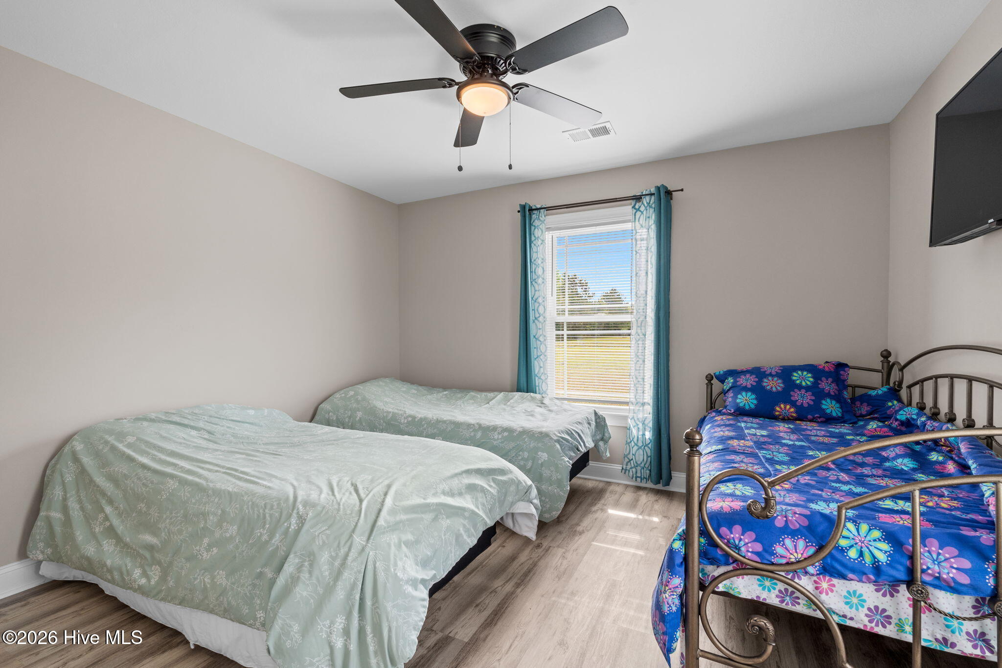 100565582 | Photo 17