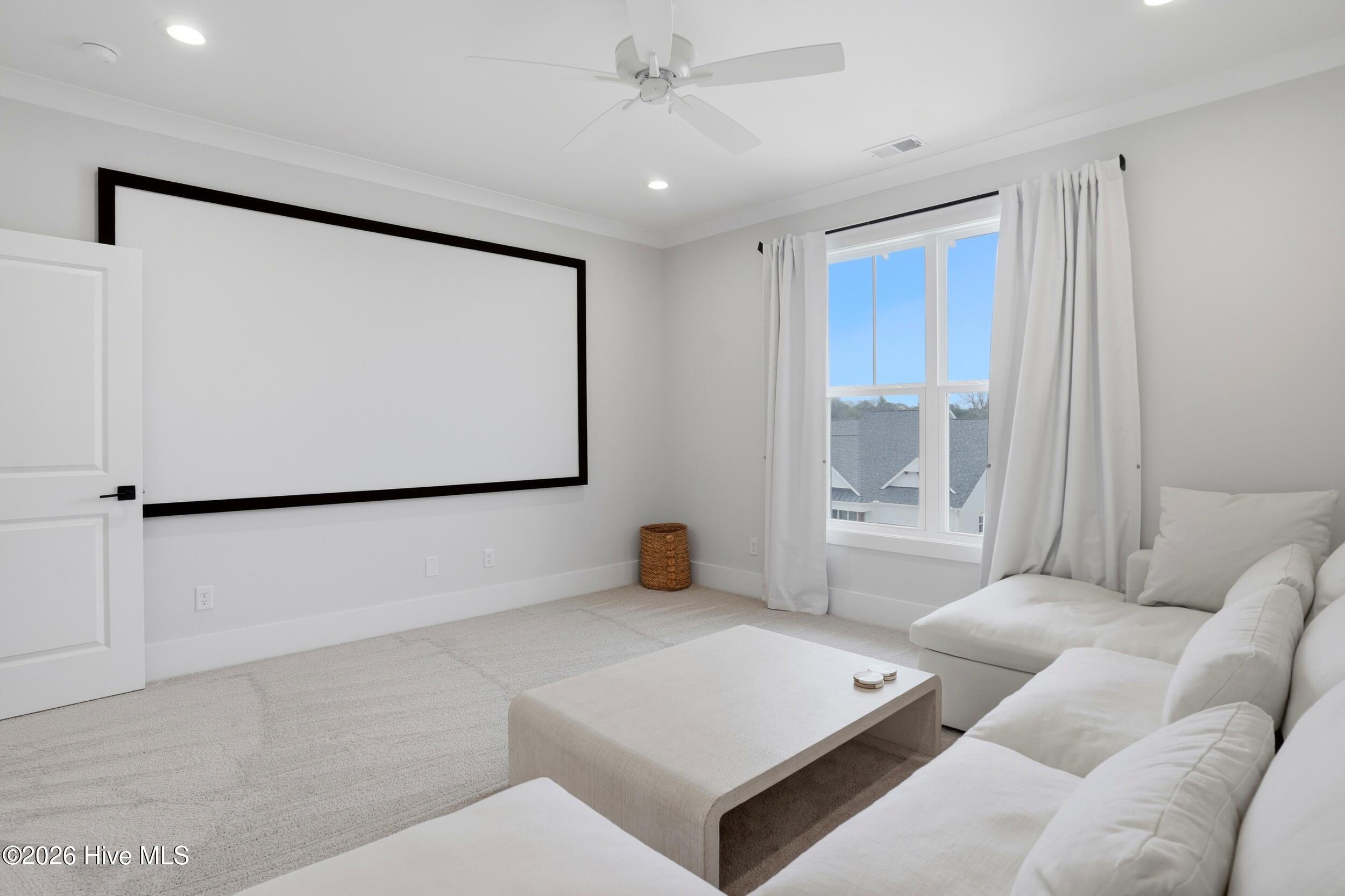 100559672 | Photo 30