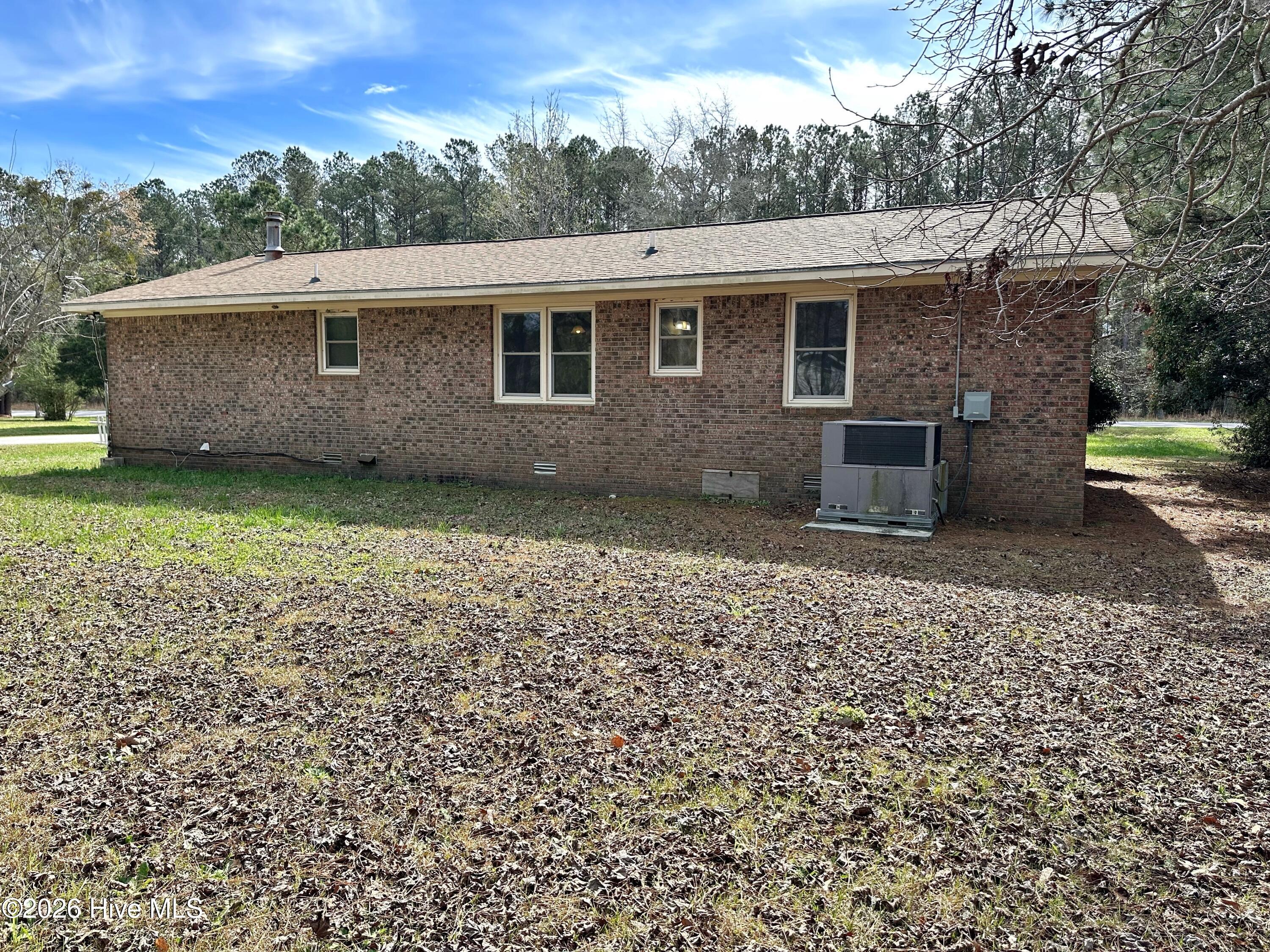 100562278 | Photo 22