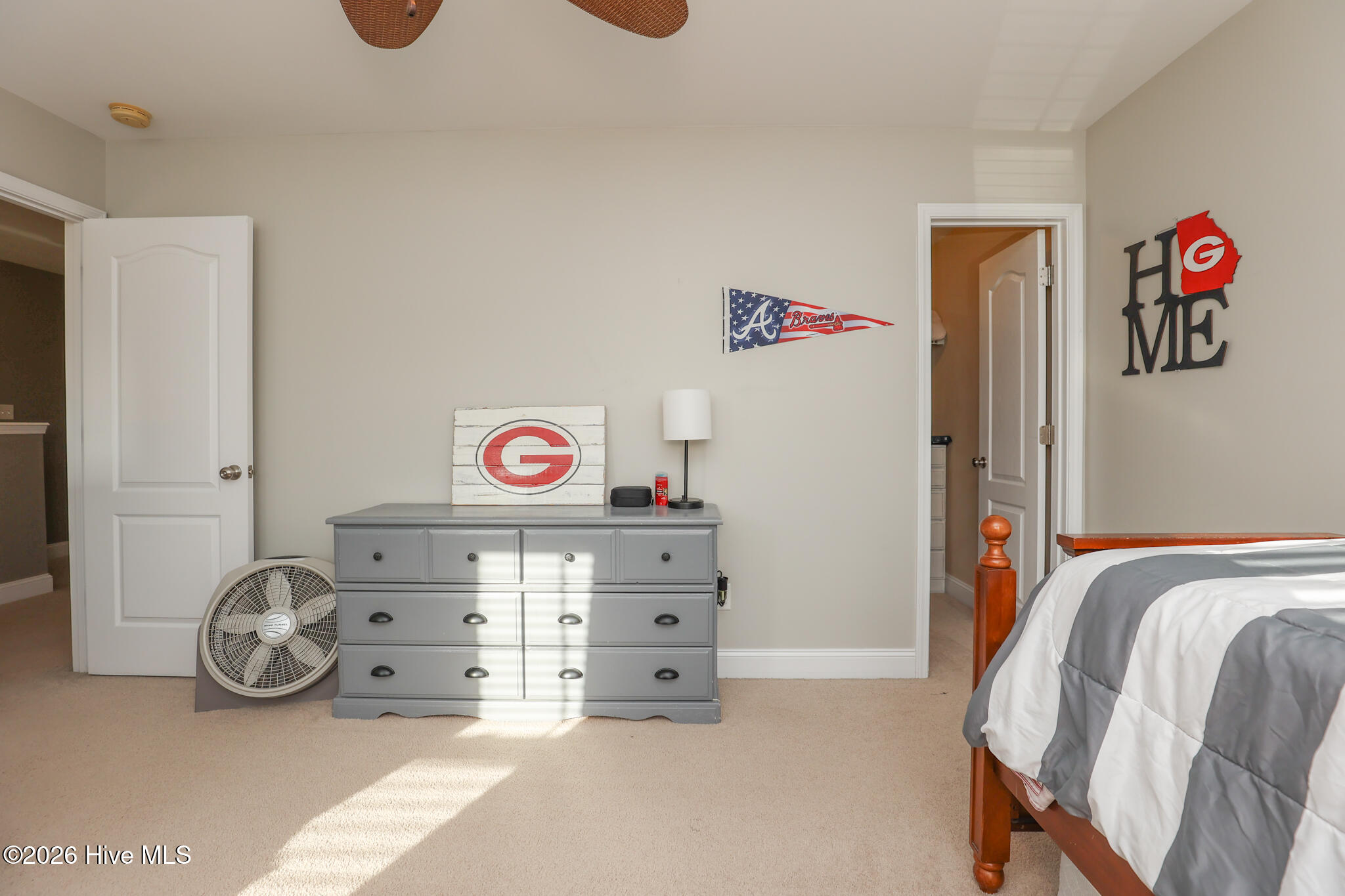 100559390 | Photo 37