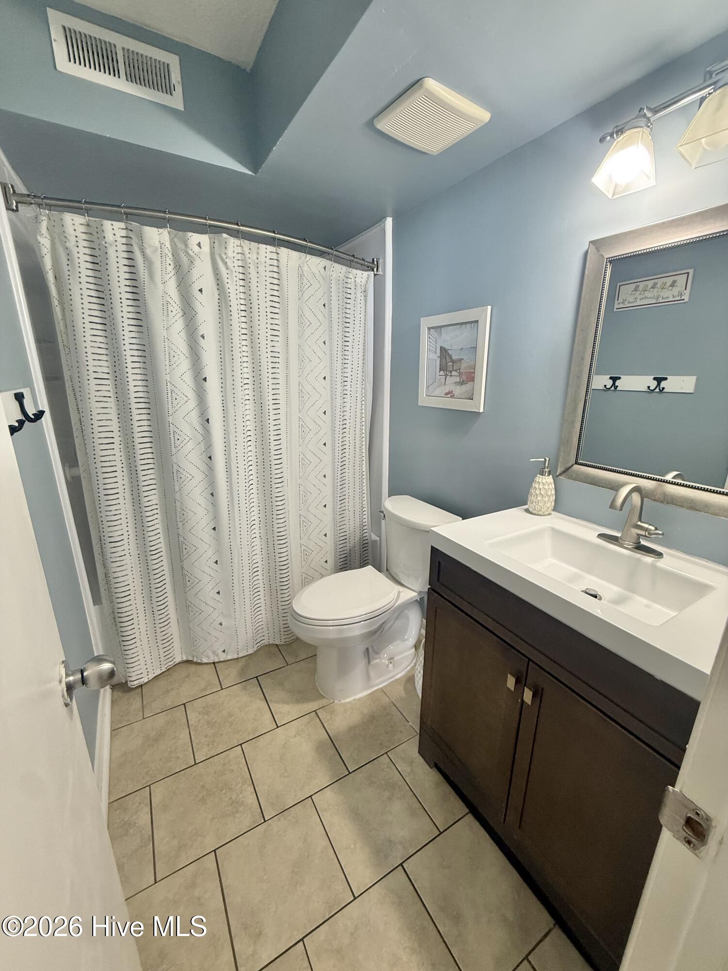 100548396 | Photo 13