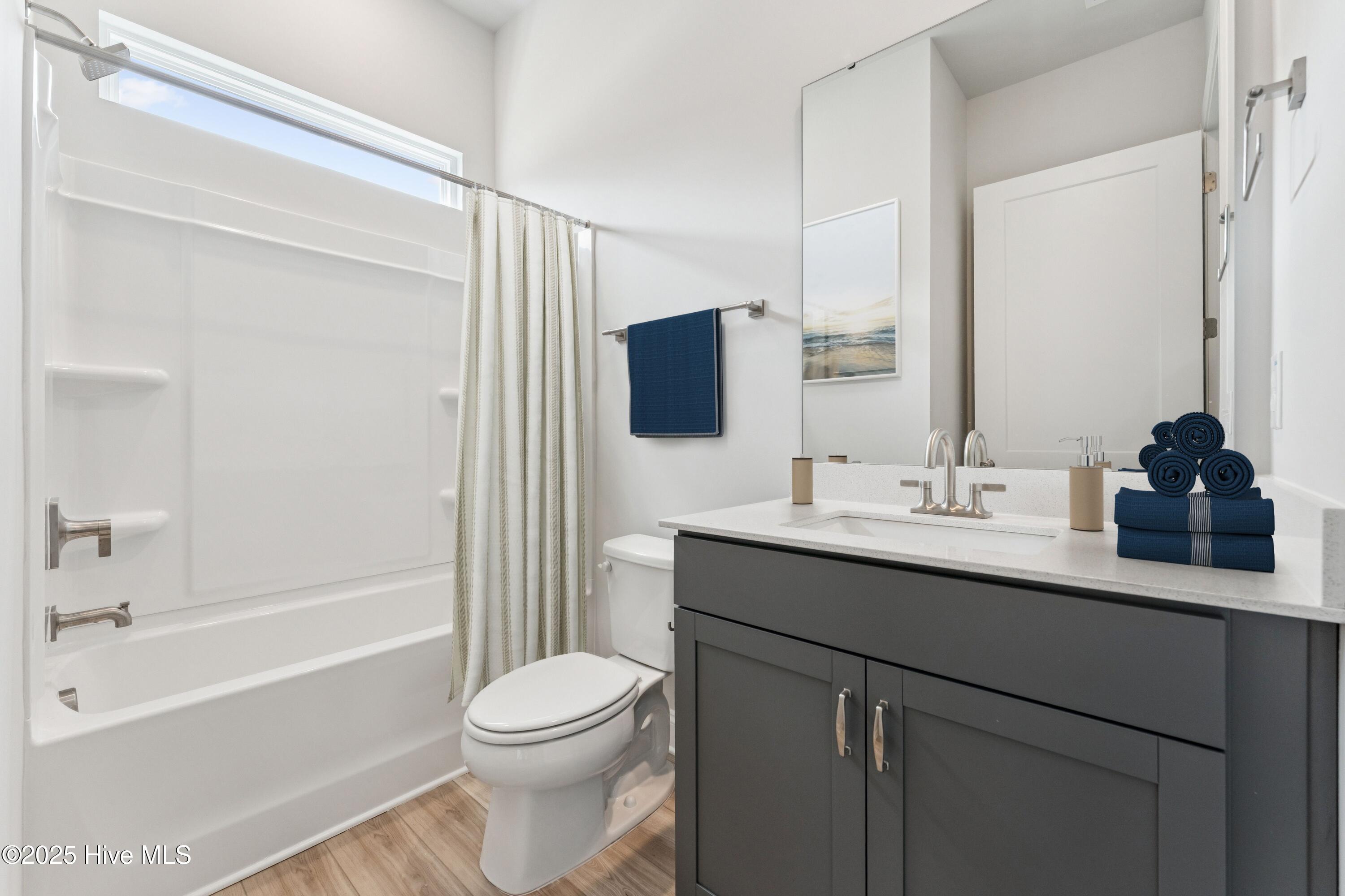 100554656 | Photo 16