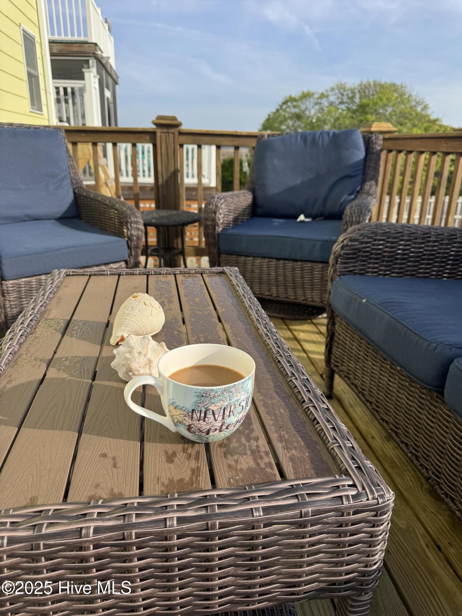 100542400 | Photo 16