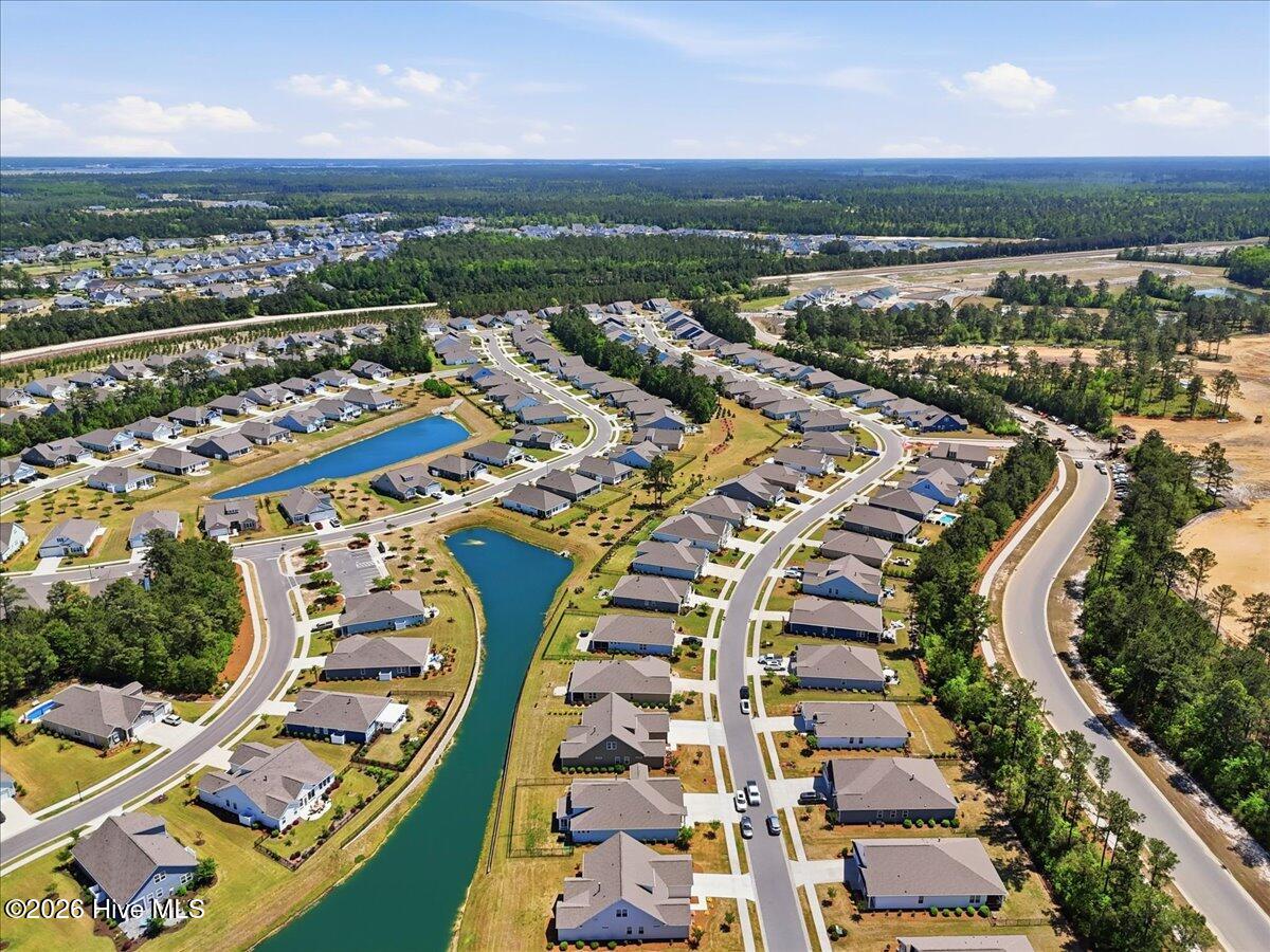 100569276 | Photo 68