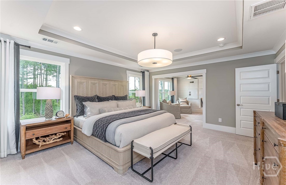 Pictures, photographs, colors, features, and sizes are for illustration purposes only and will vary from the homes as built.