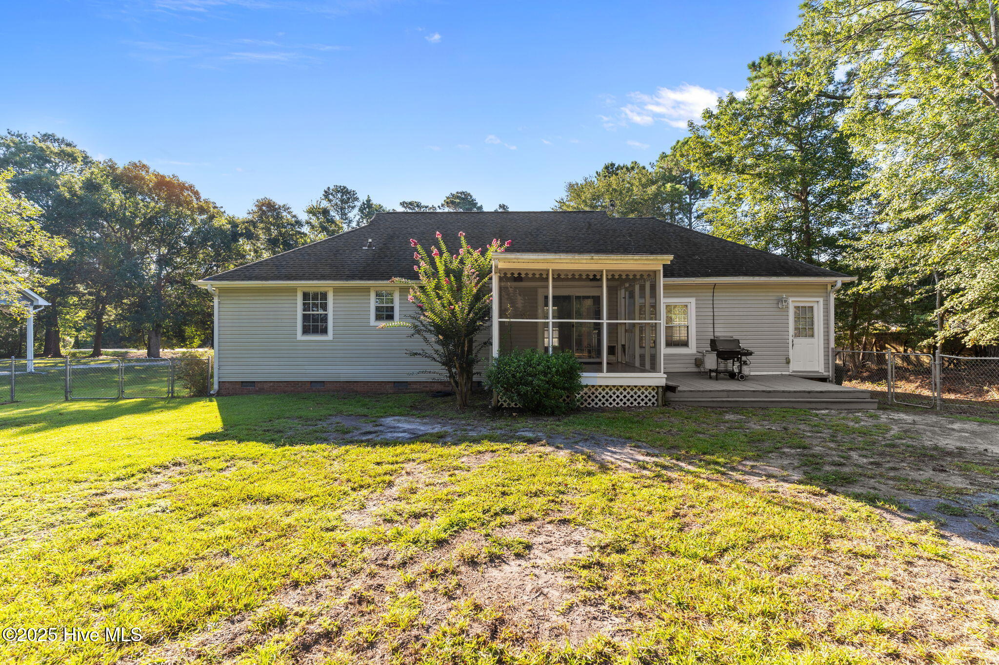 100527660 | Photo 44