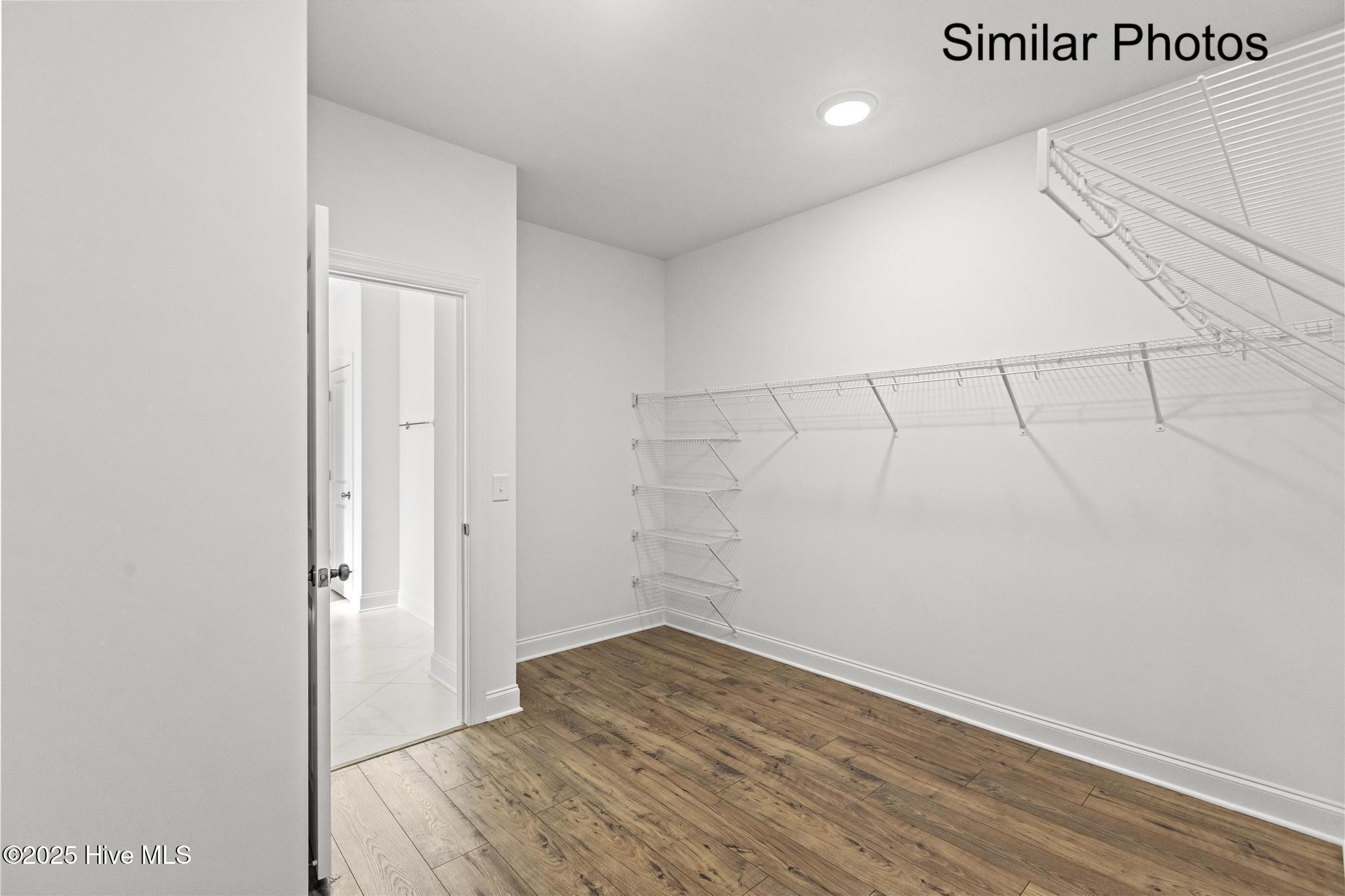 100530024 | Photo 26