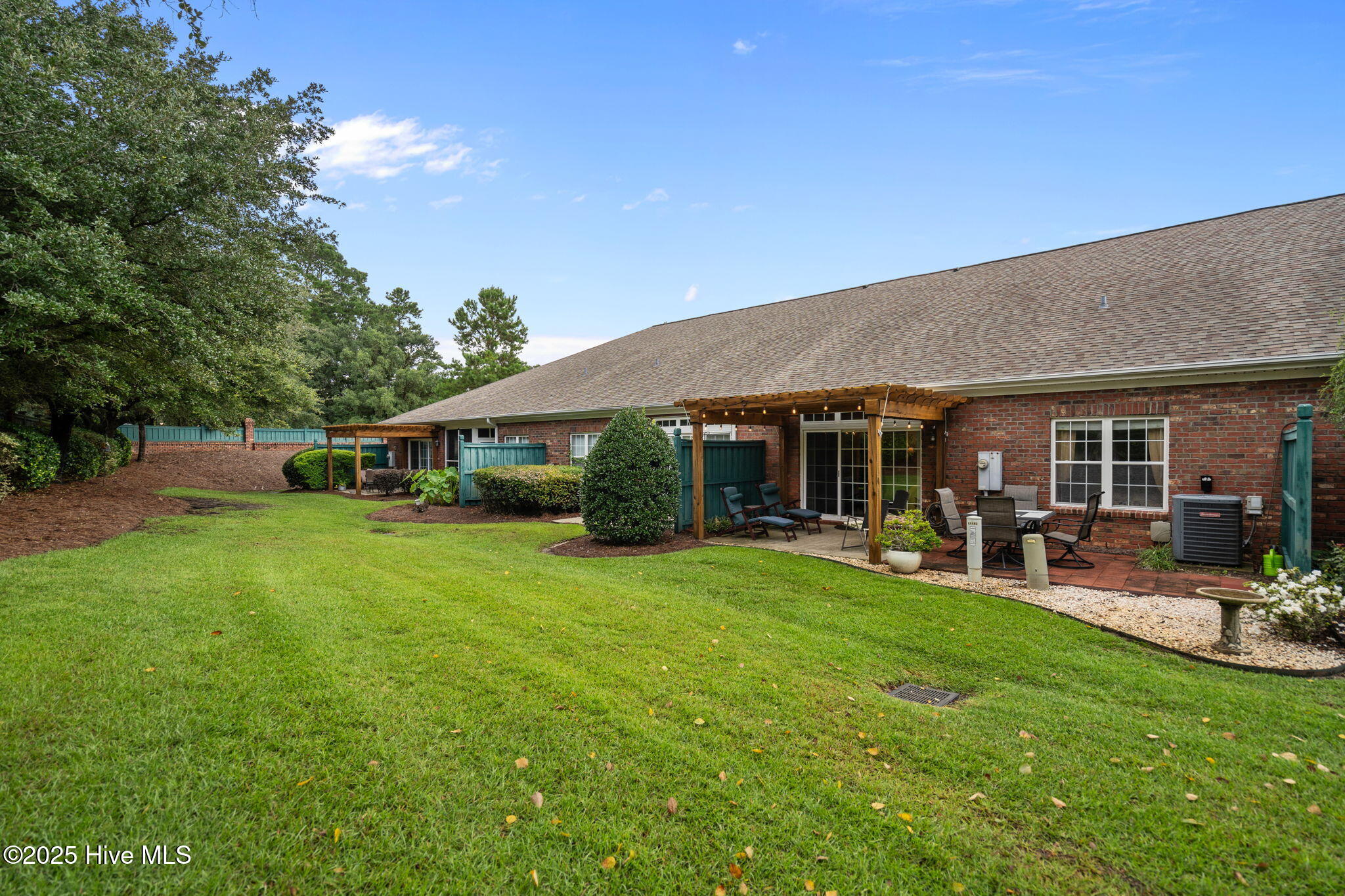 100528475 | Photo 36