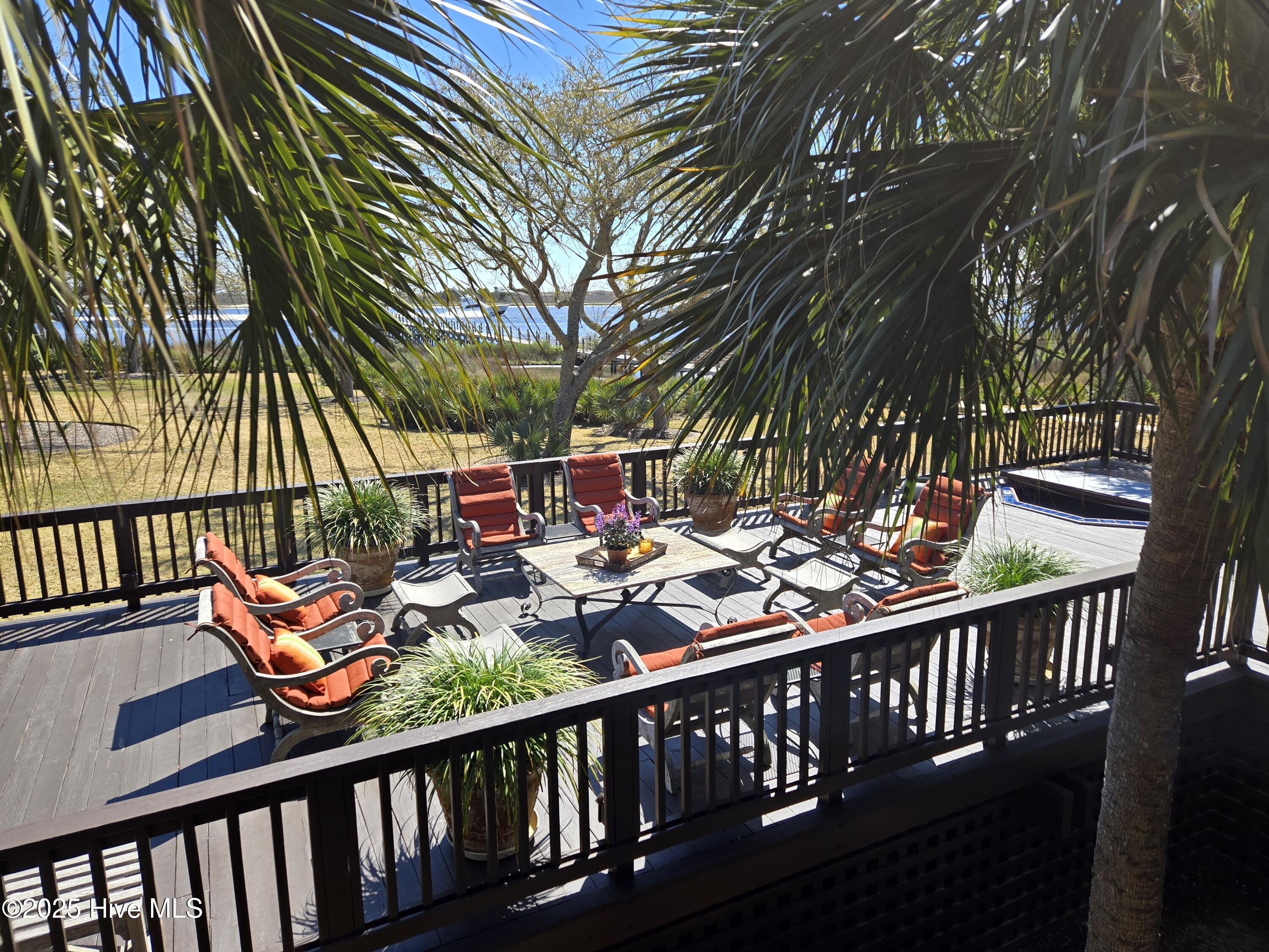 100463801 | Photo 63