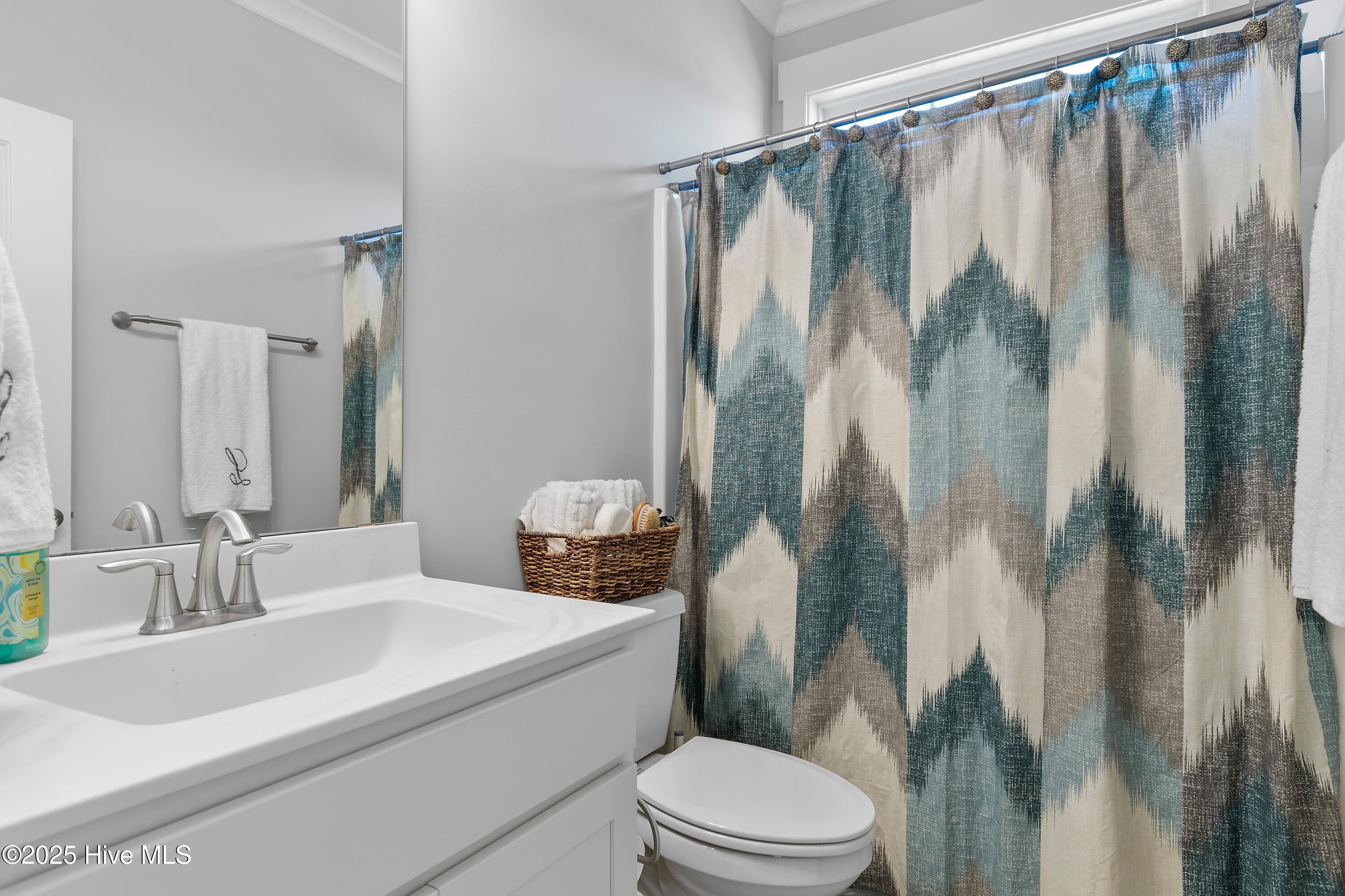 100537733 | Photo 49