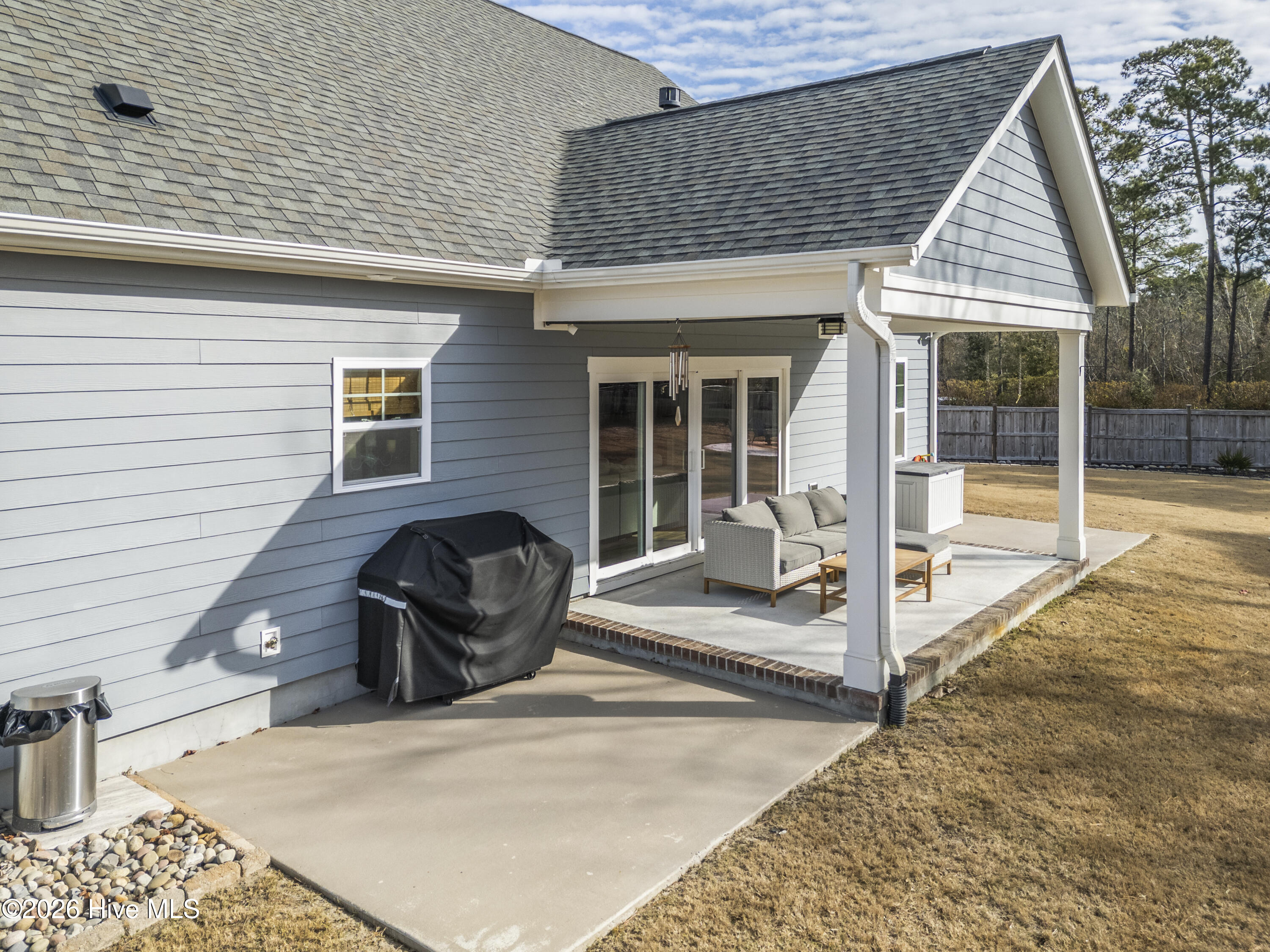 100552467 | Photo 52