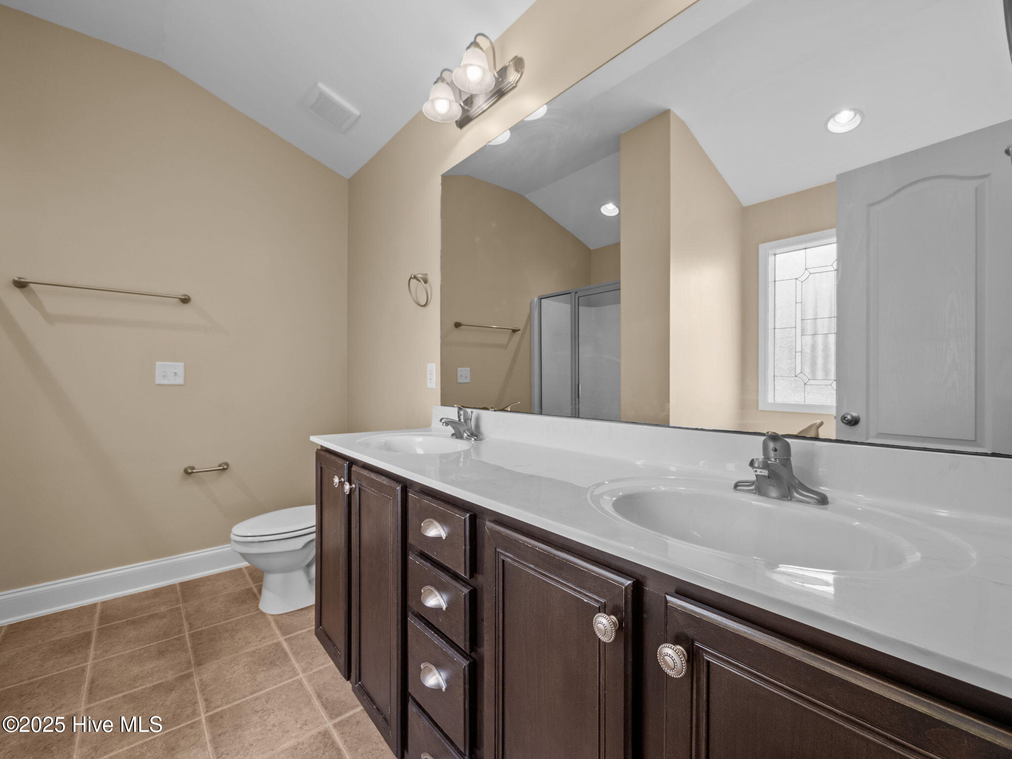 100529601 | Photo 28