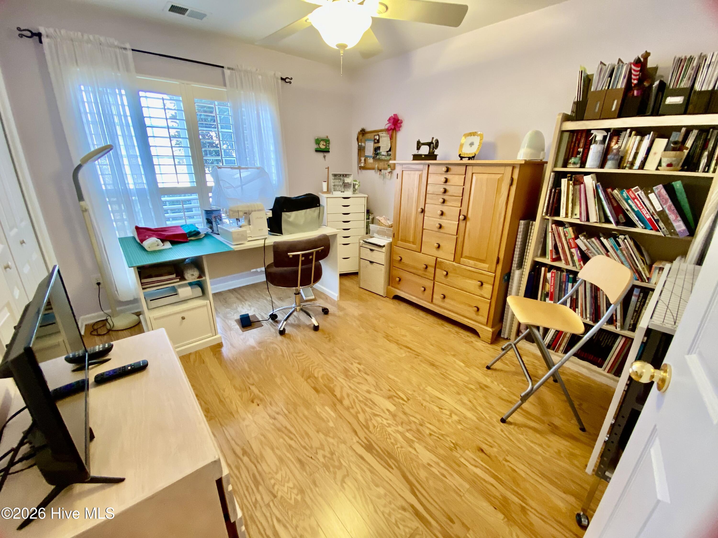 100555896 | Photo 37