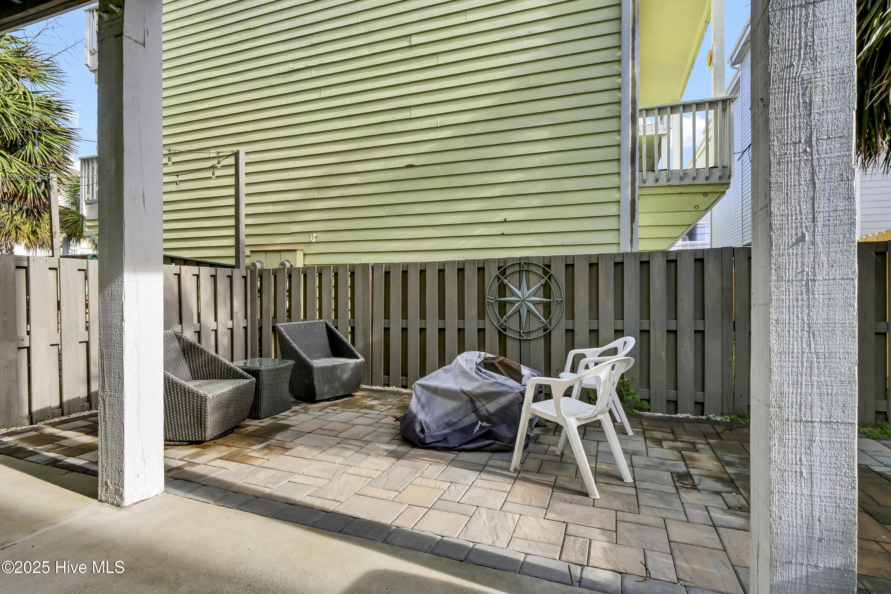 100526208 | Photo 30