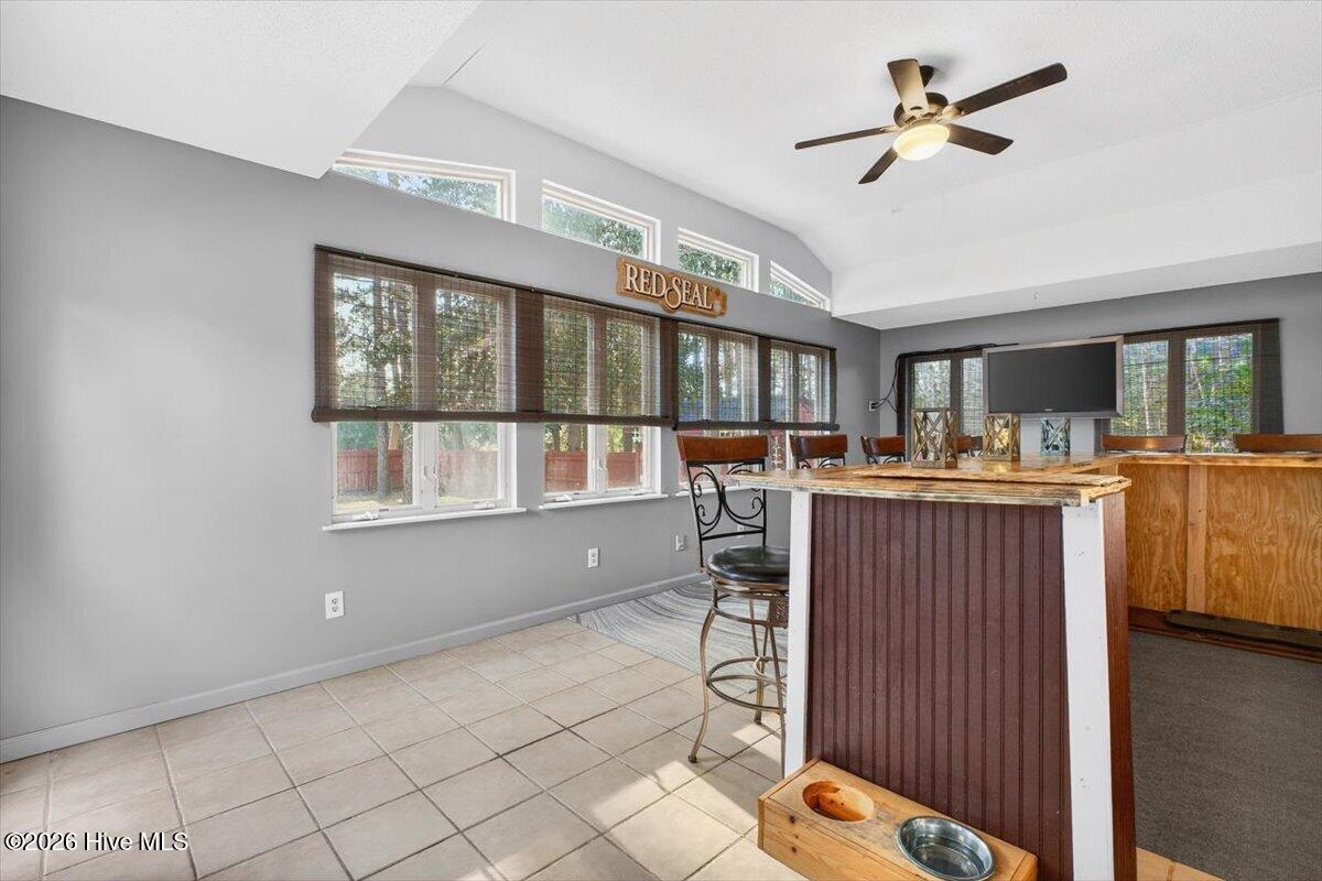 100554267 | Photo 24