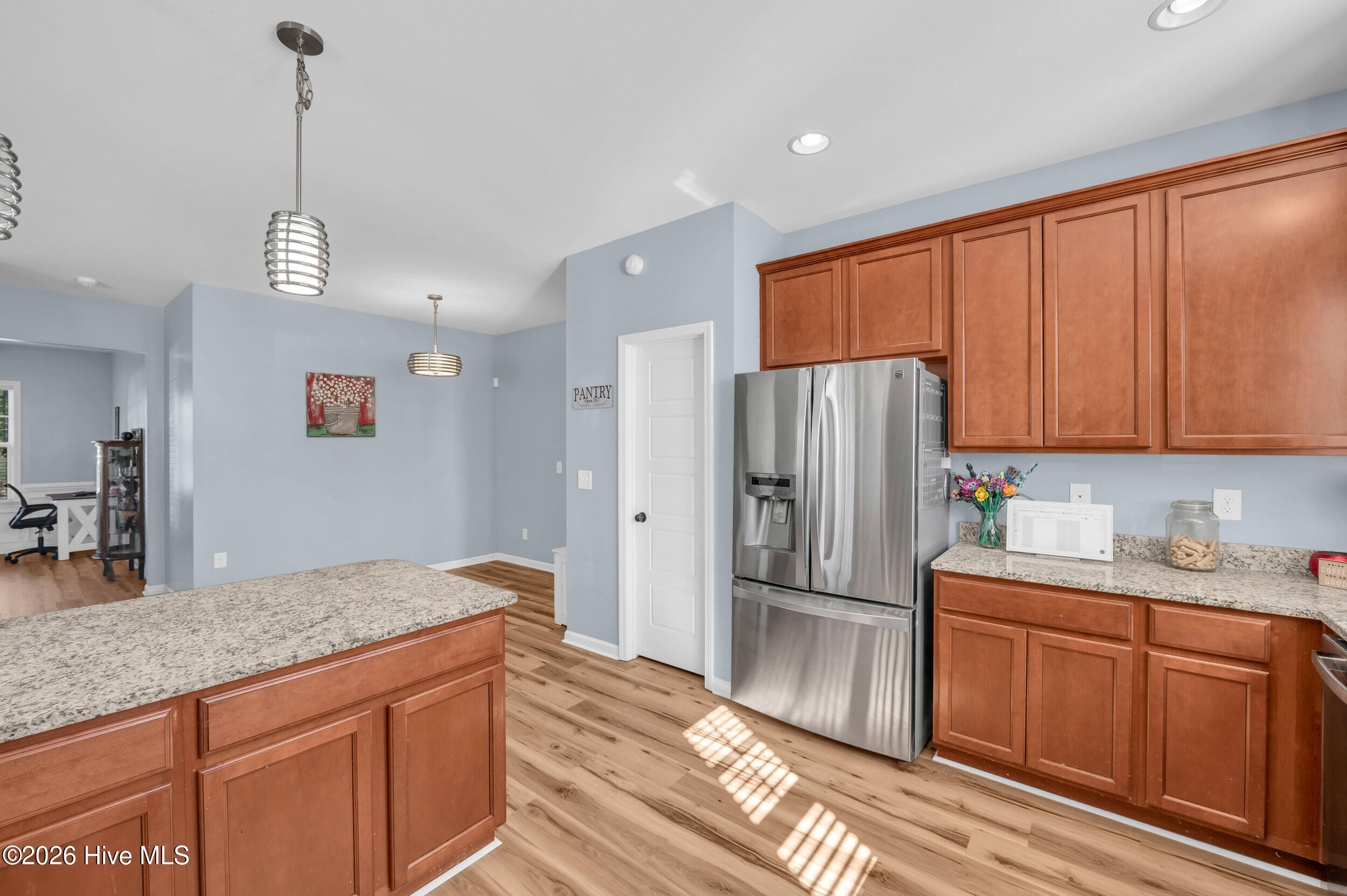 100550798 | Photo 18