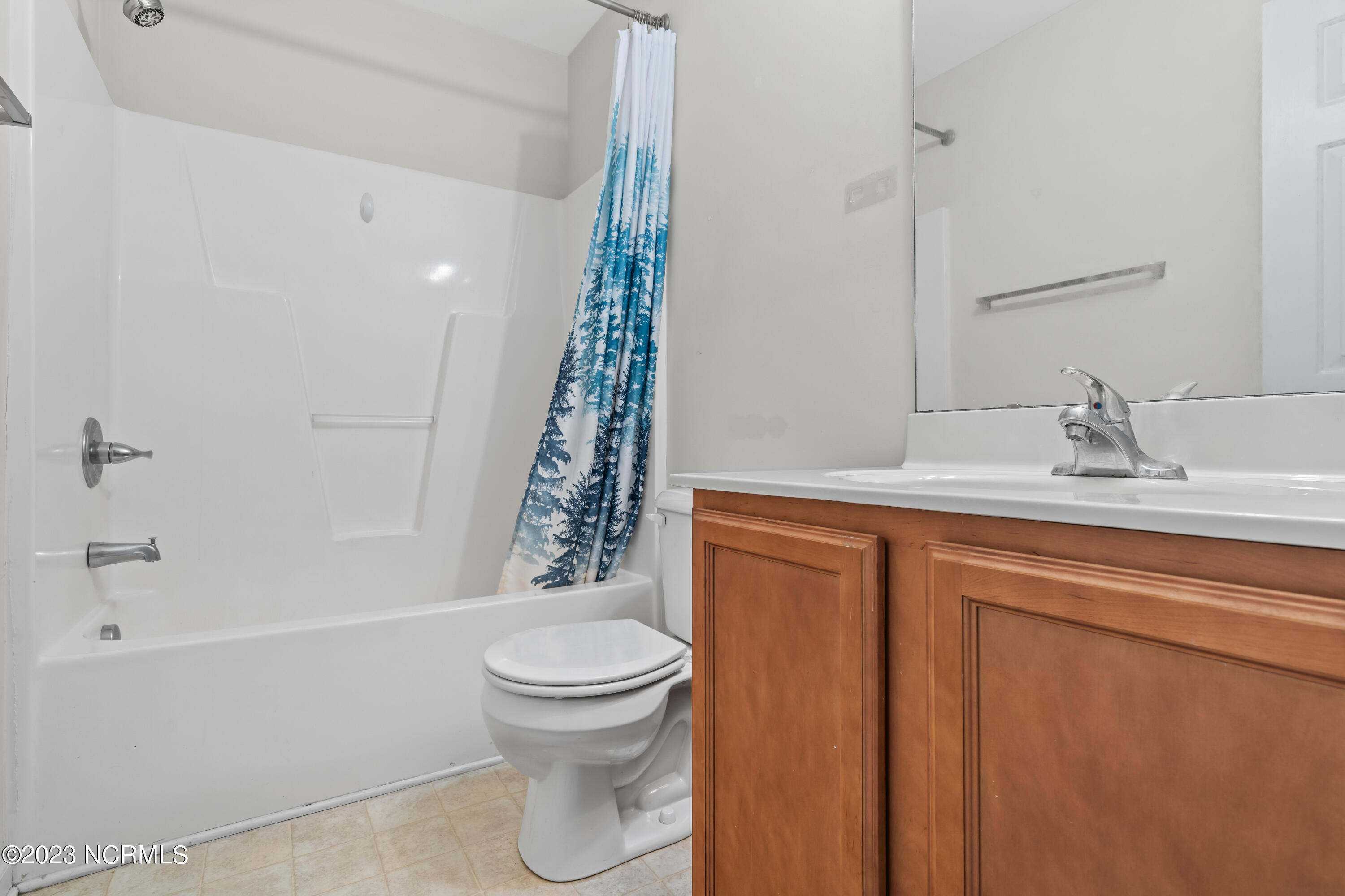 100559780 | Photo 21