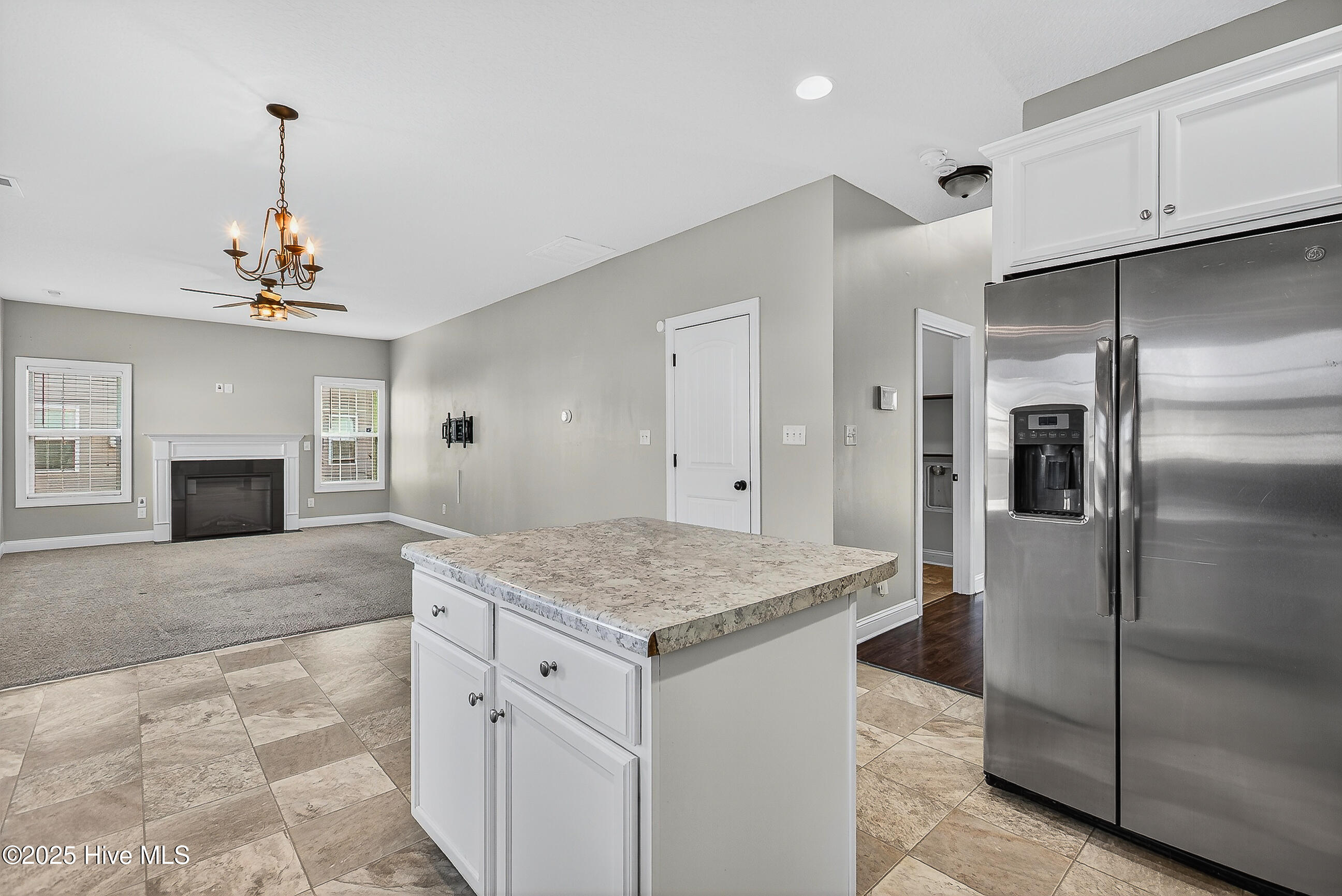 100541345 | Photo 12