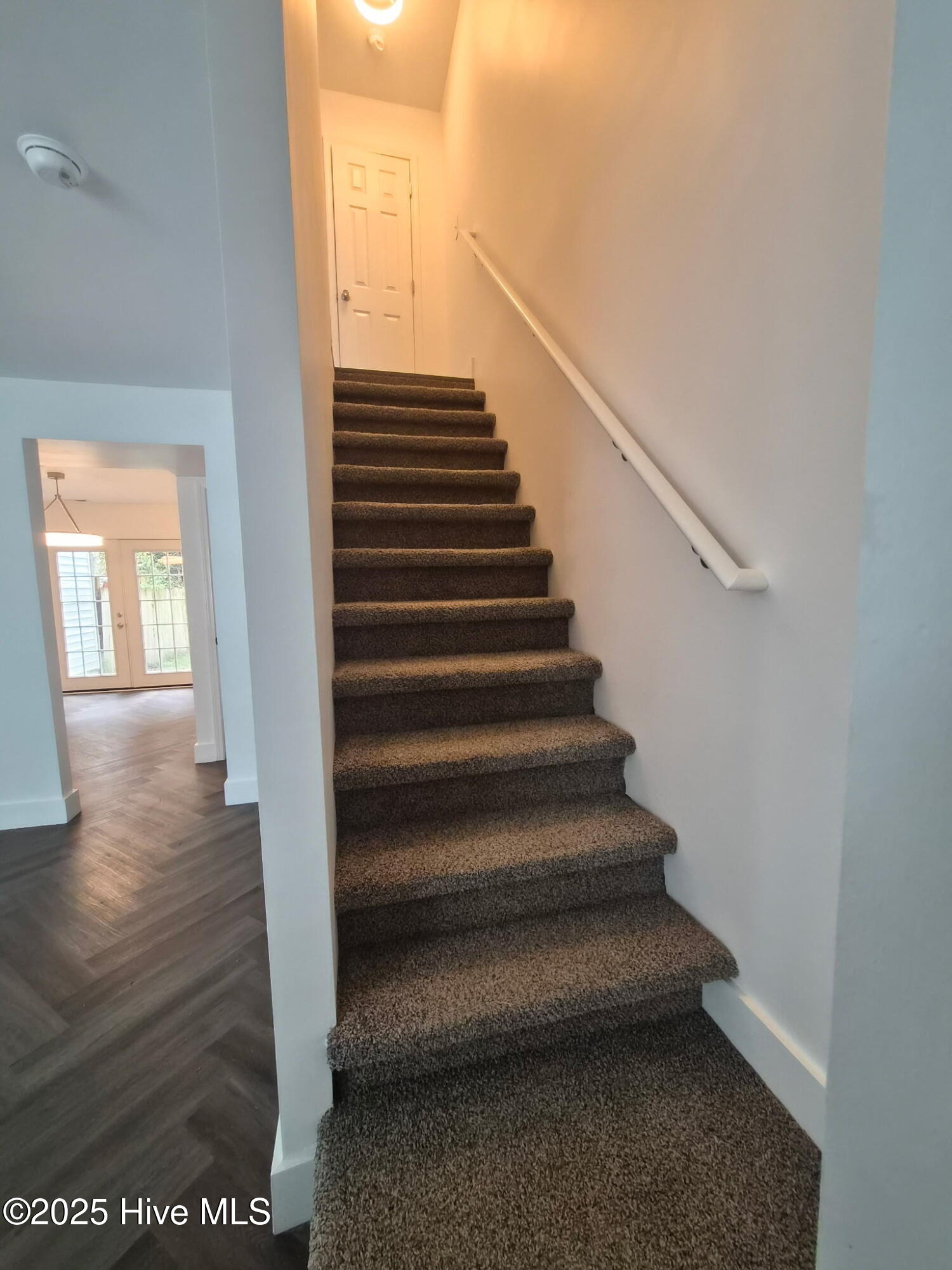 100539723 | Photo 23