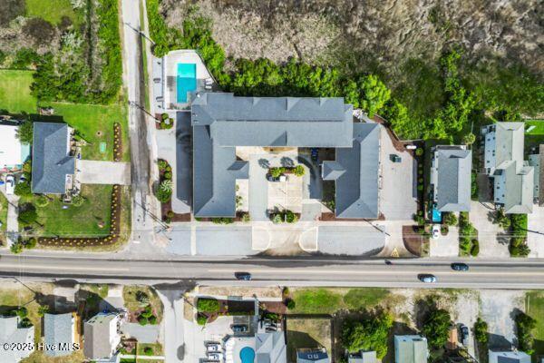 100569590 | Photo 31