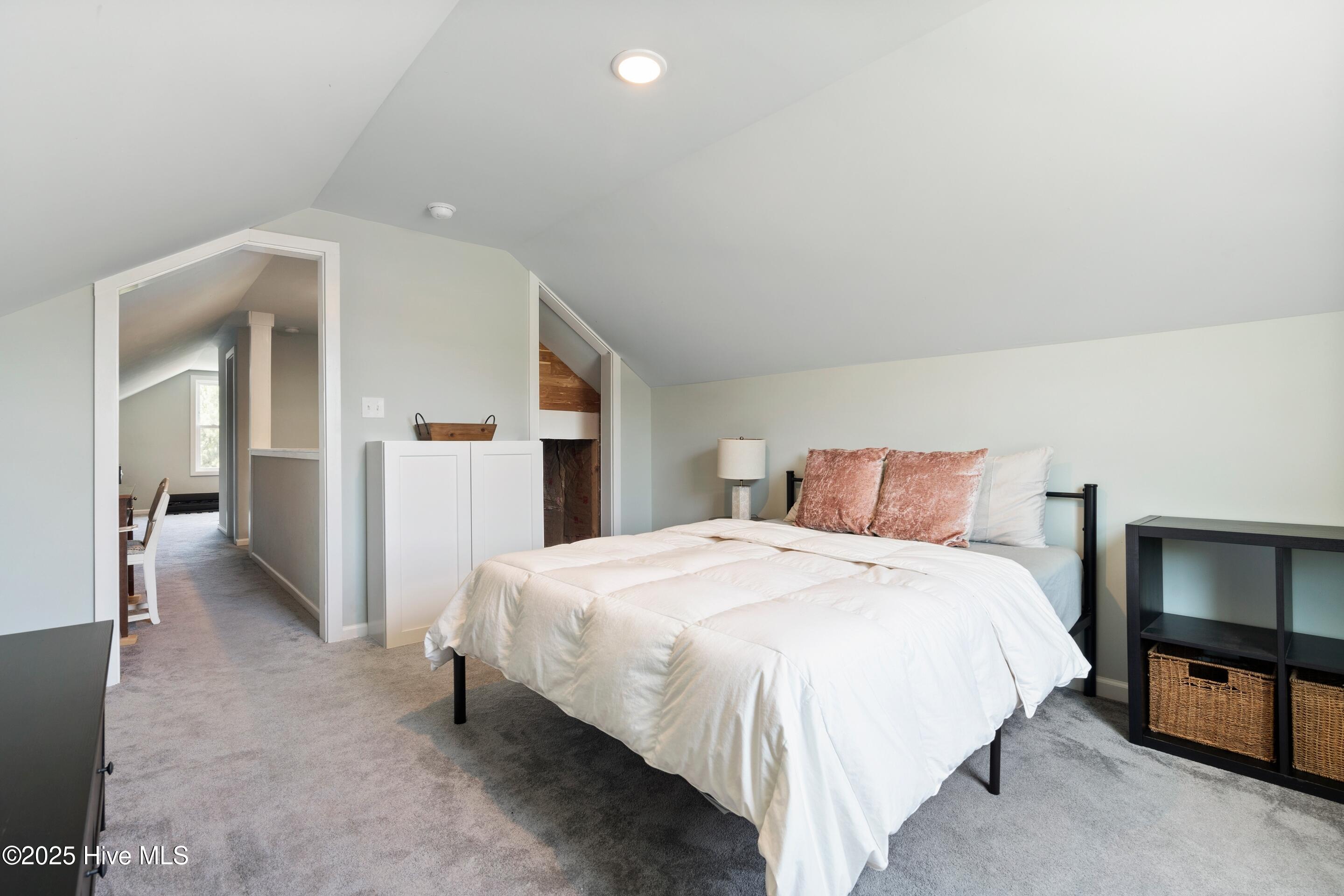 100567642 | Photo 39