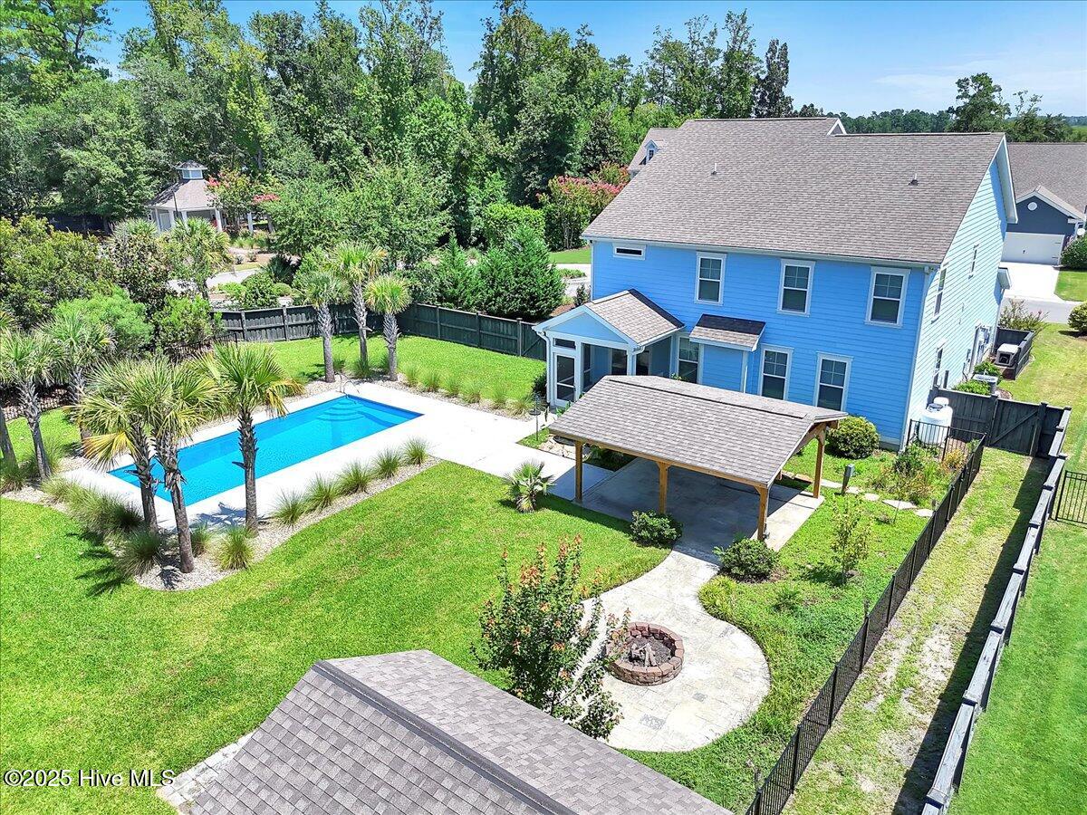 100523445 | Photo 69