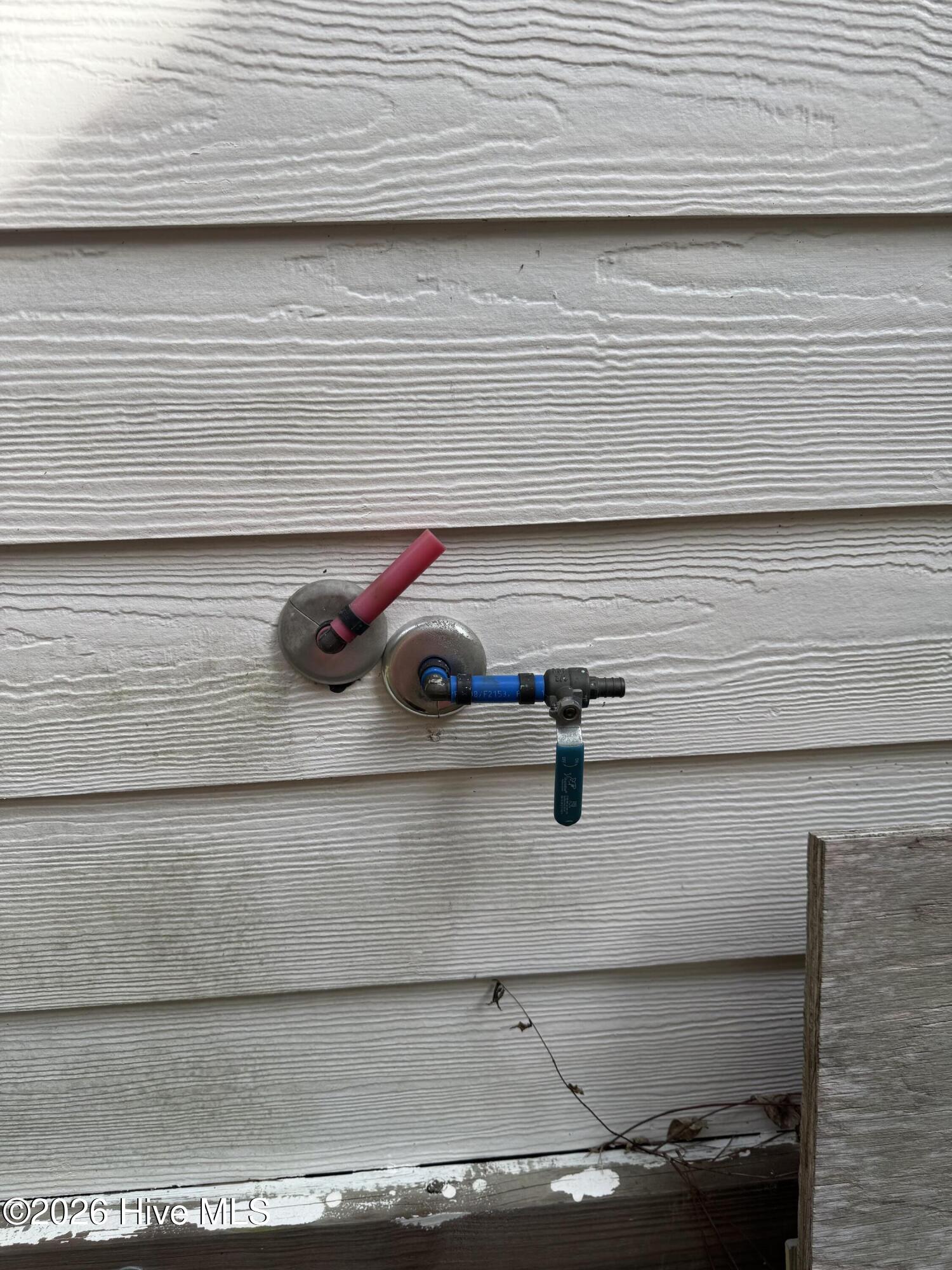 100561896 | Photo 39