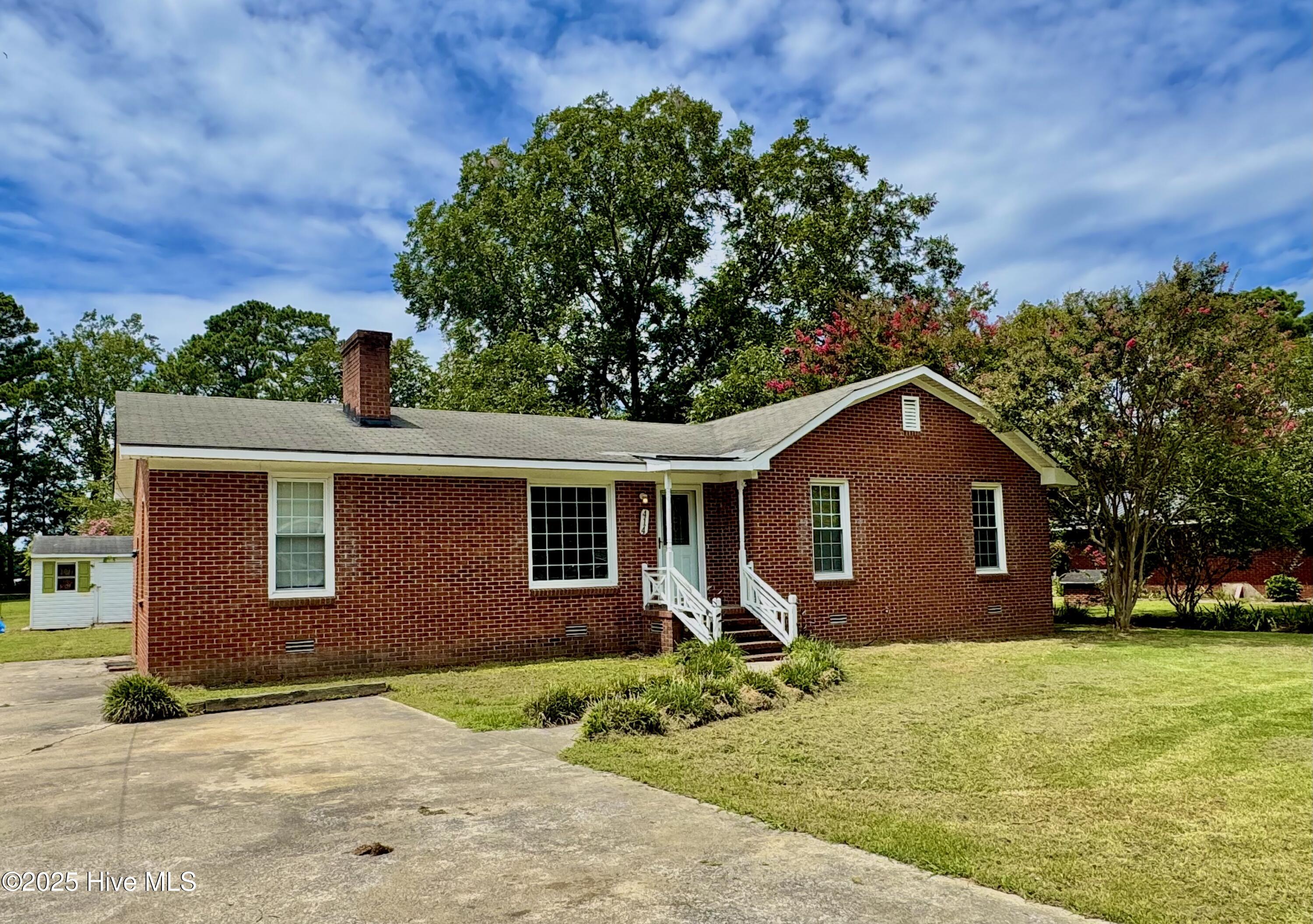 Homes for sale in Kinston, NC | 414 Wheat St, Kinston, NC 28504 | MLS# 100523123