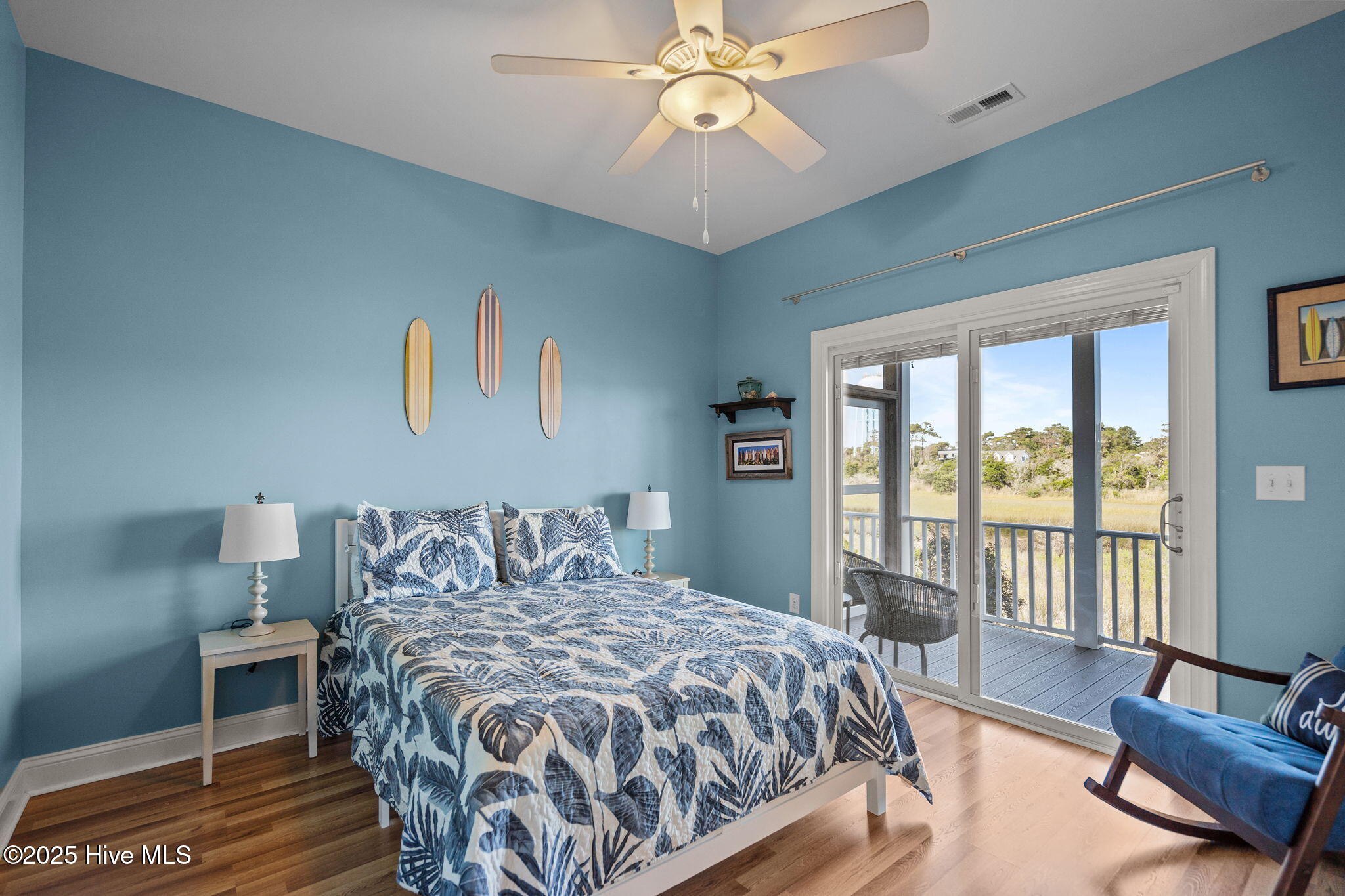 100537497 | Photo 25