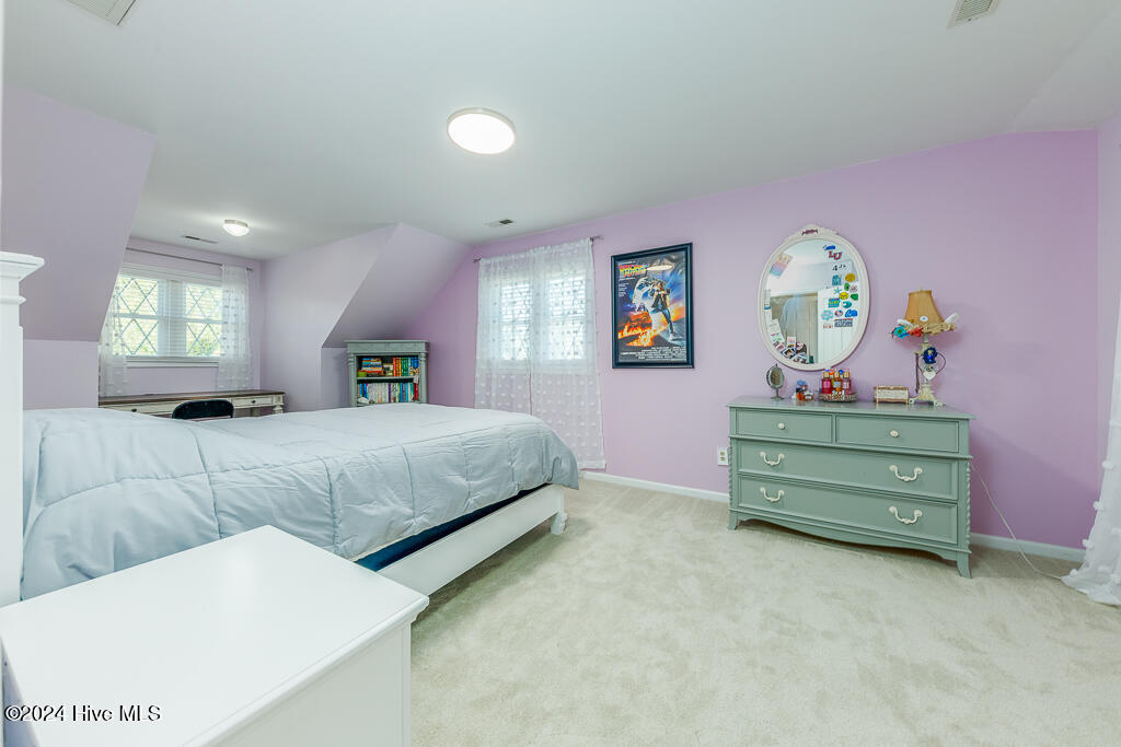 121 Harbour Drive,Hubert