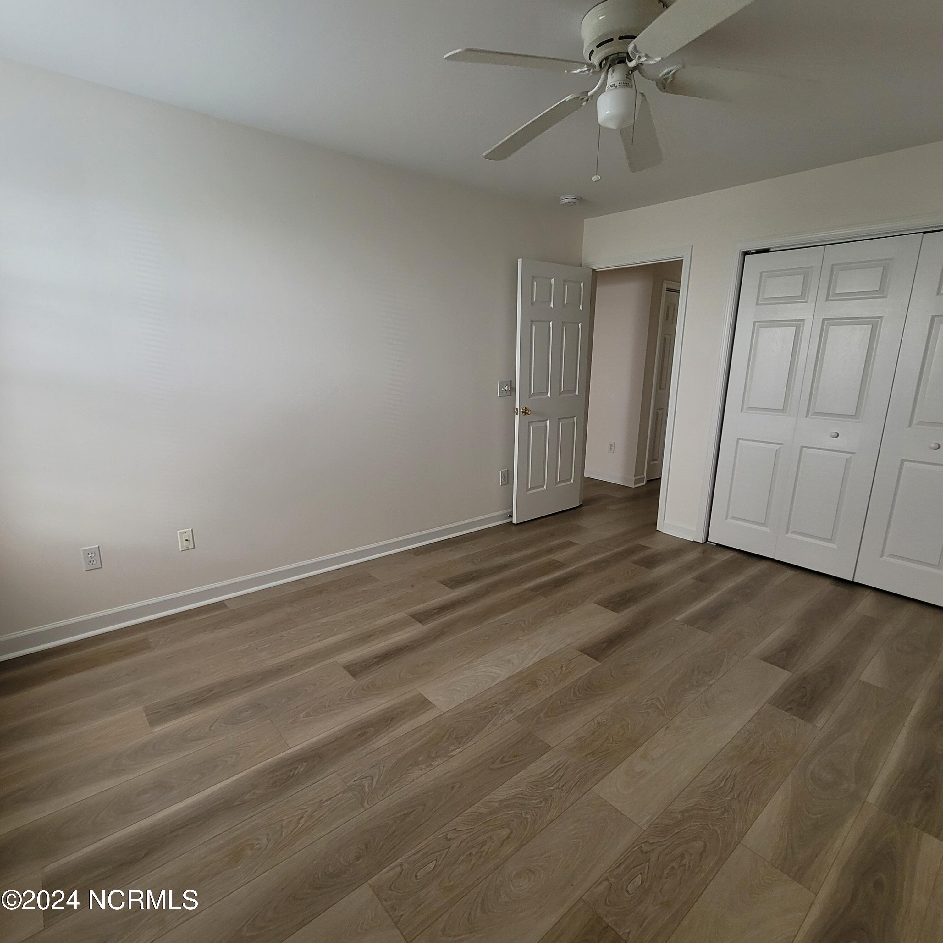 100550472 | Photo 14