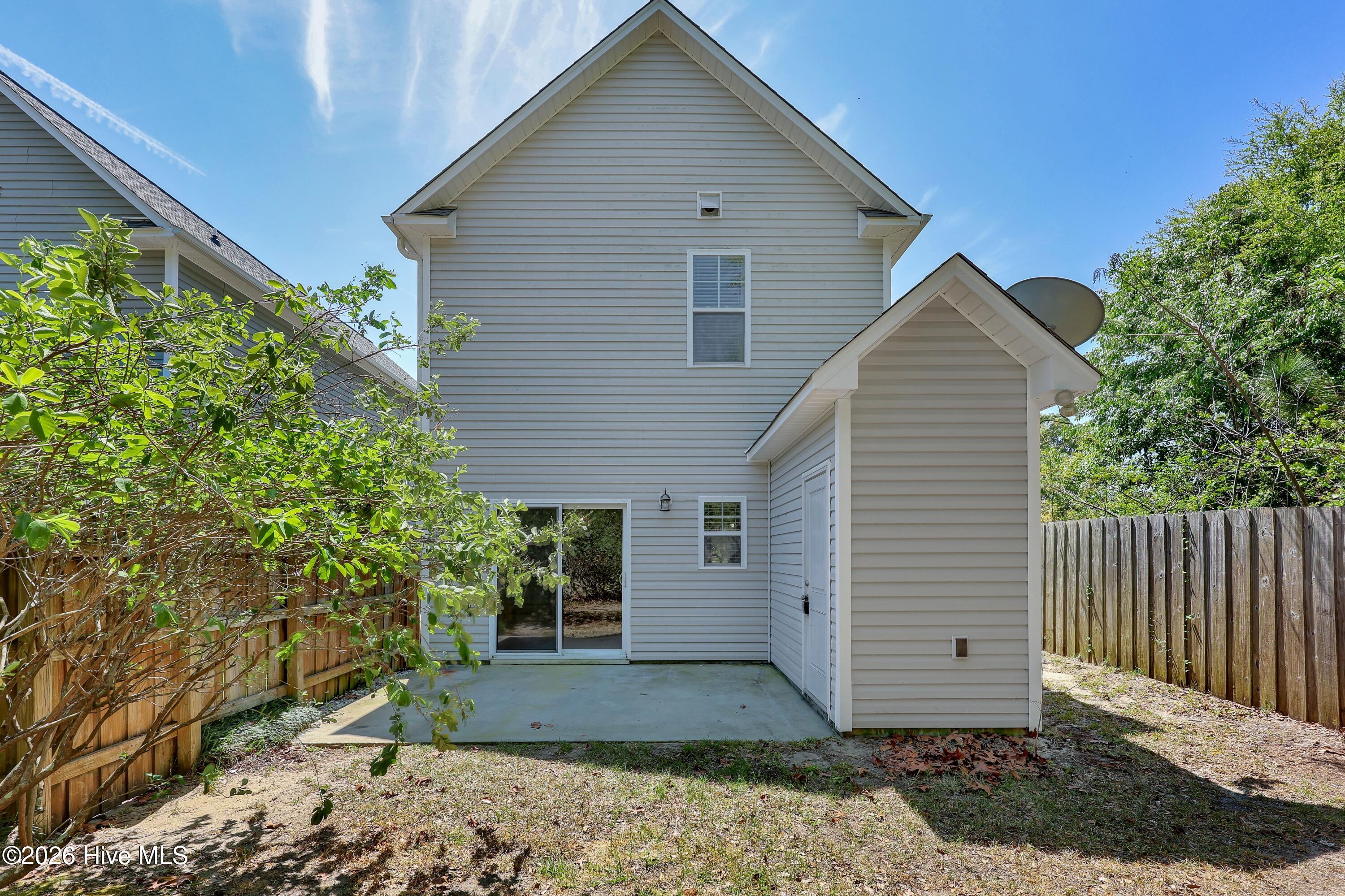 100567851 | Photo 27